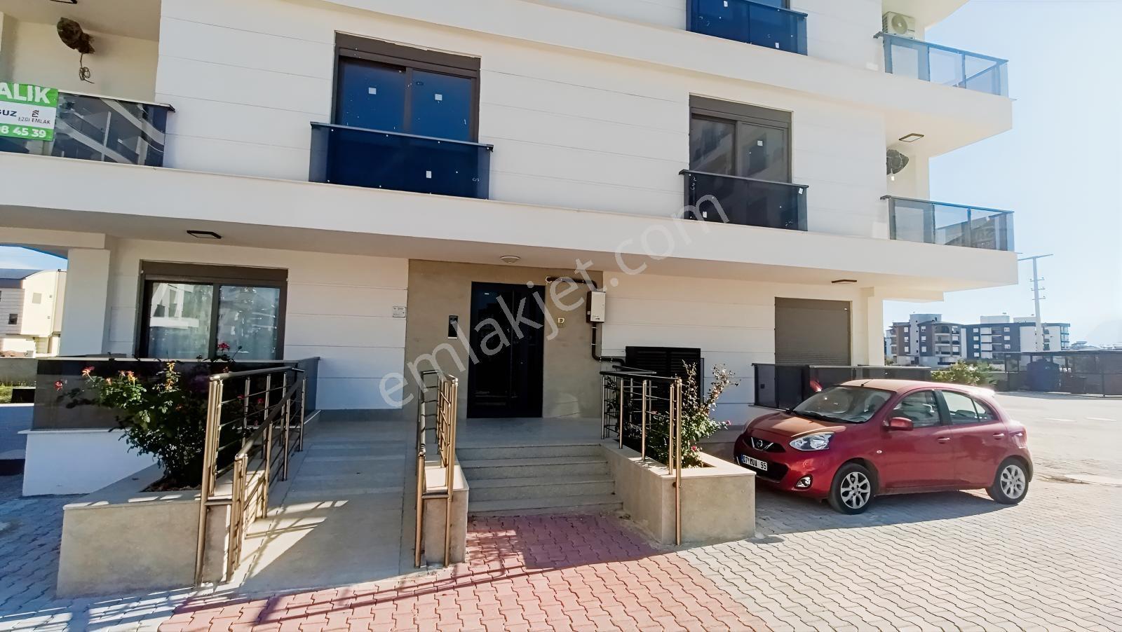 Döşemealtı Yığmalarda 2+1 Havuzlu Sitede — fotoğraf 27