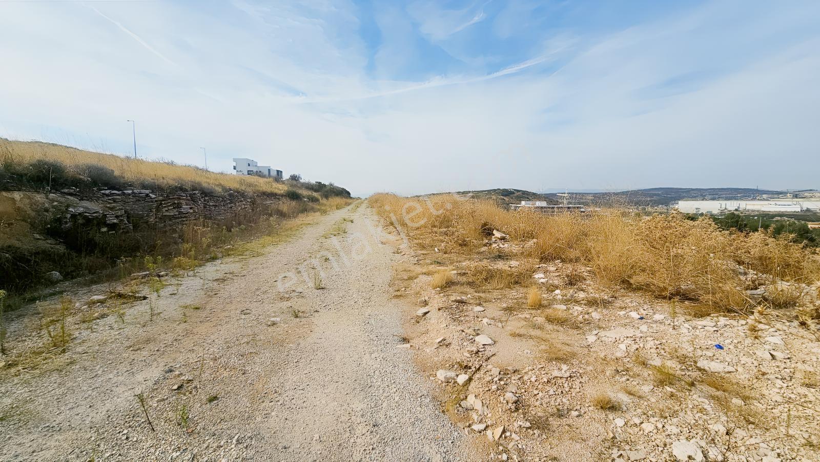 Seyrek Villakent'te Satılık Trıblex İkiz Villa İmarlı Arsa — fotoğraf 8