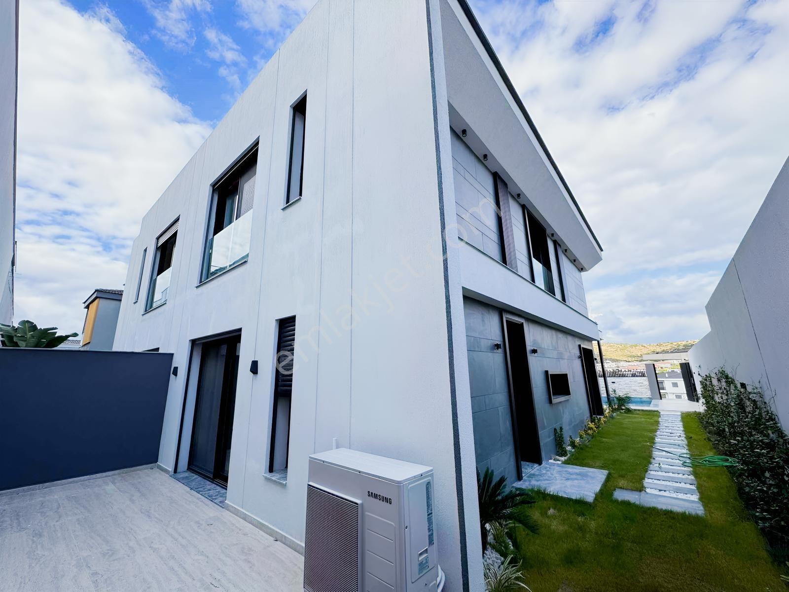Yiğit Gayrimenkul'den Çiftlikköy'de Deniz Manzaralı Sıfır Villa — fotoğraf 5