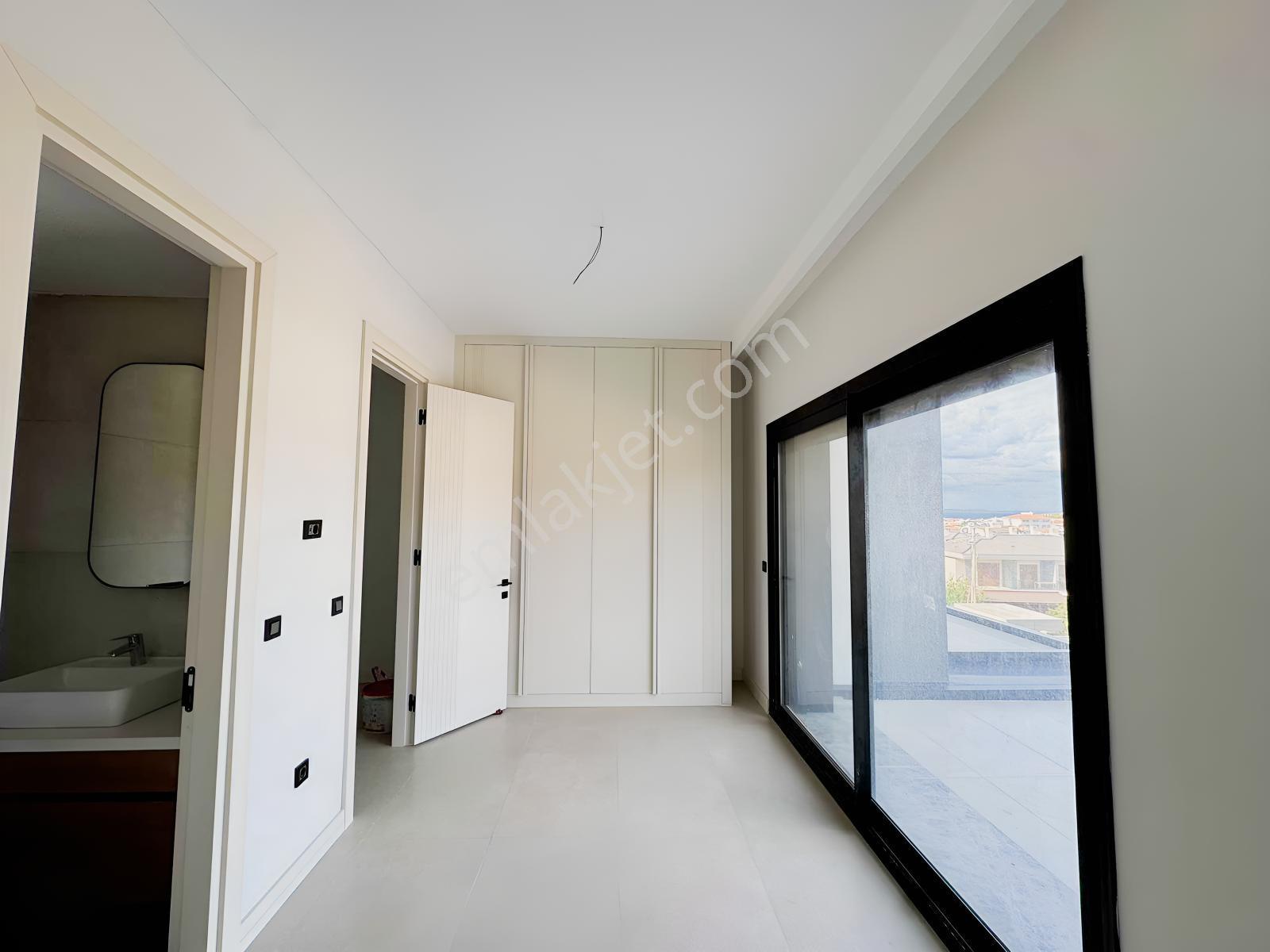 Yiğit Gayrimenkul'den Çiftlikköy'de Deniz Manzaralı Sıfır Villa — fotoğraf 21