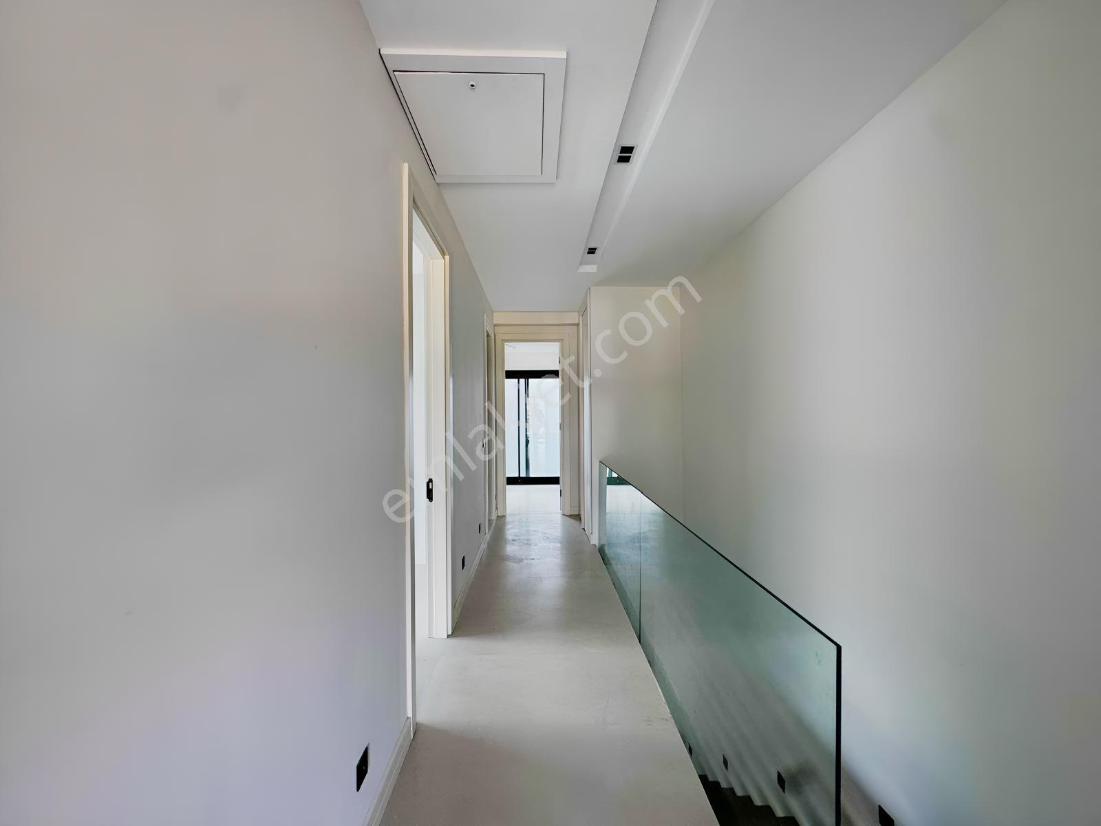 Yiğit Gayrimenkul'den Çiftlikköy'de Deniz Manzaralı Sıfır Villa — fotoğraf 27