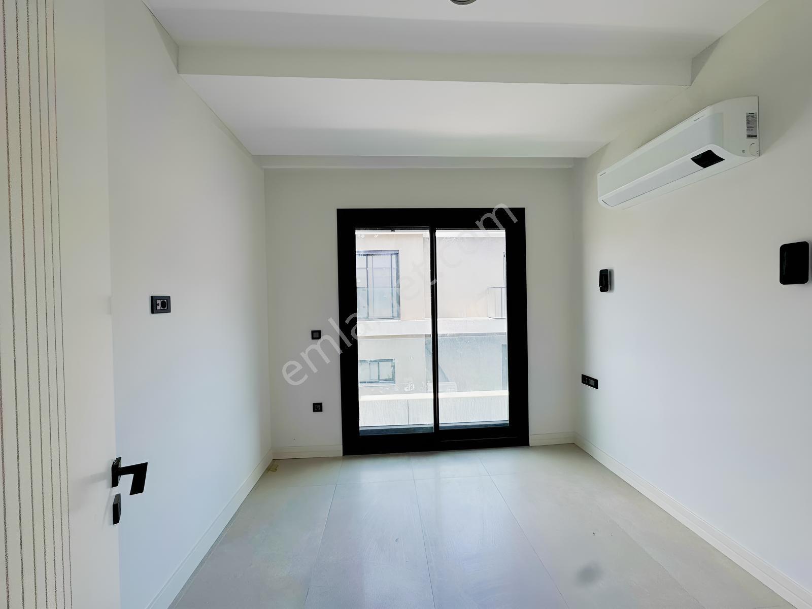 Yiğit Gayrimenkul'den Çiftlikköy'de Deniz Manzaralı Sıfır Villa — fotoğraf 28