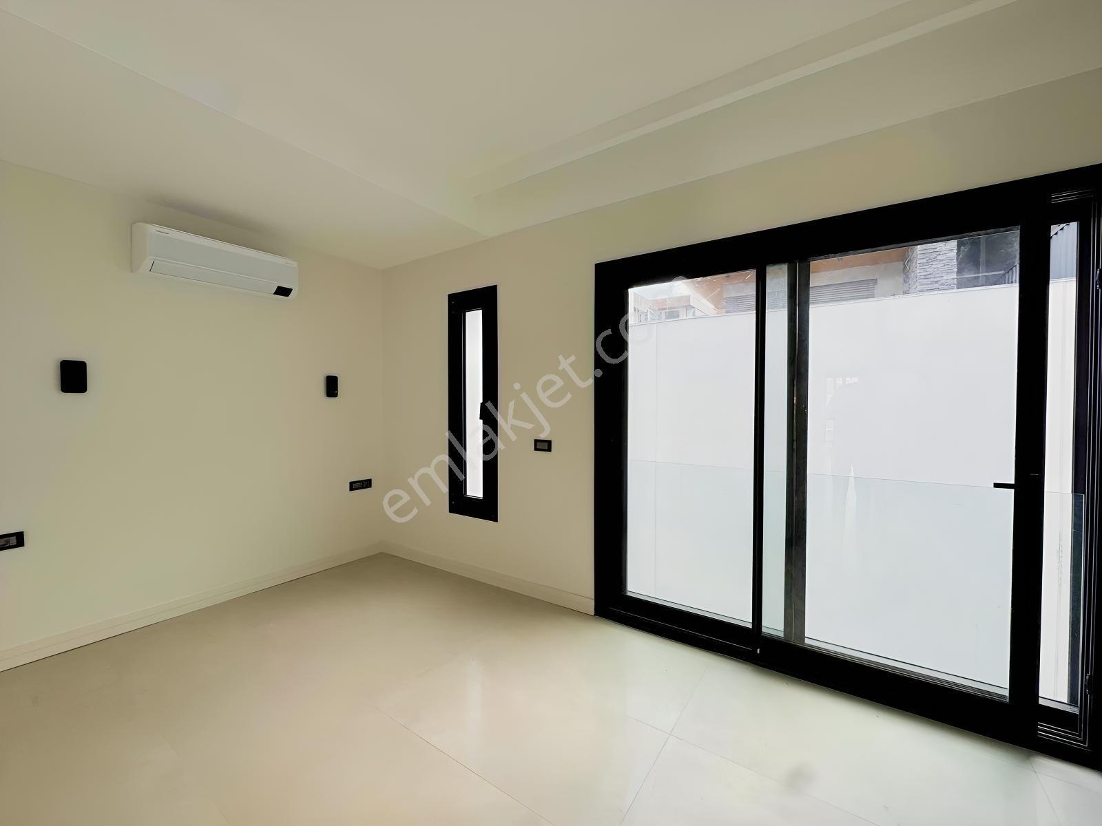 Yiğit Gayrimenkul'den Çiftlikköy'de Deniz Manzaralı Sıfır Villa — fotoğraf 34