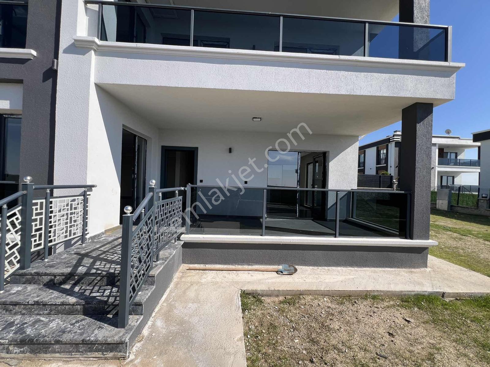 Cumhuriyet Mahallesinde Site İçinde Müstakil Villa — fotoğraf 9