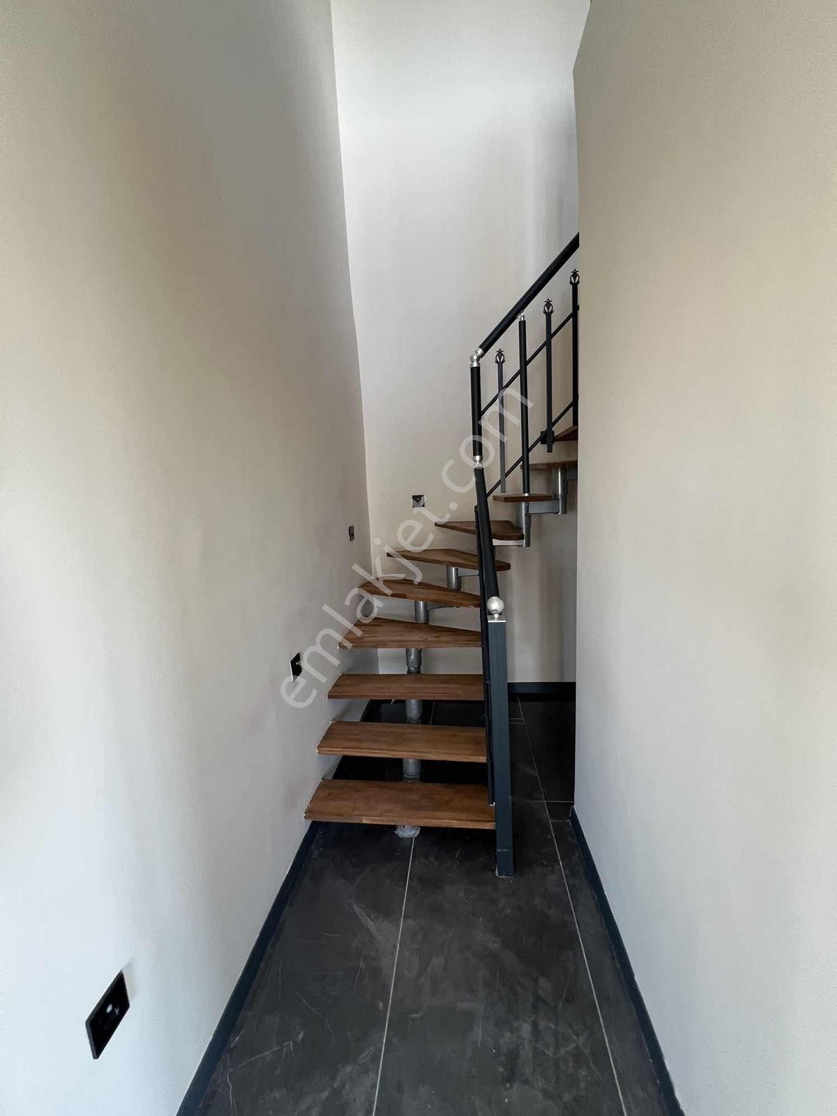 Cumhuriyet Mahallesinde Site İçinde Müstakil Villa — fotoğraf 13