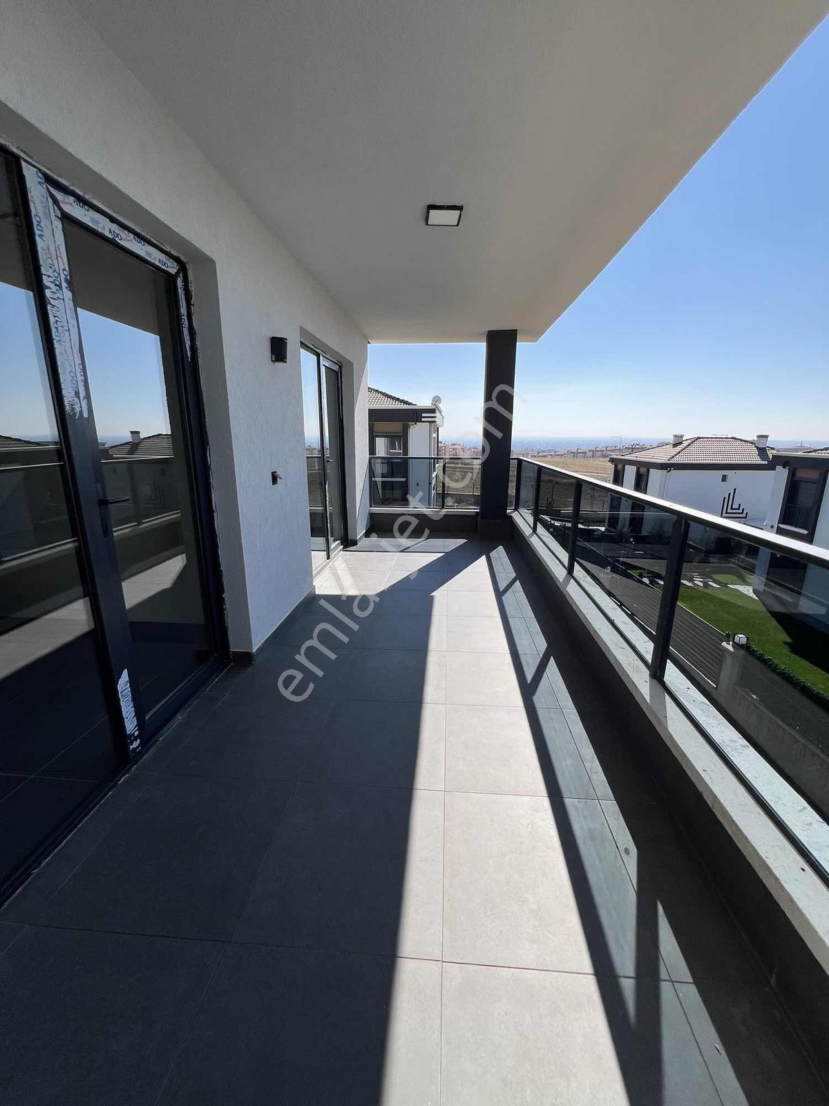 Cumhuriyet Mahallesinde Site İçinde Müstakil Villa — fotoğraf 21