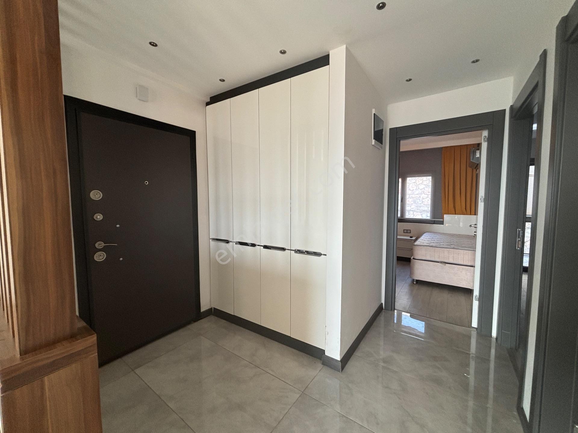 Akbük’te Full Deniz Manzaralı Havuzlu Sitede Satılık Eşyalı 2+1 Daire — fotoğraf 13