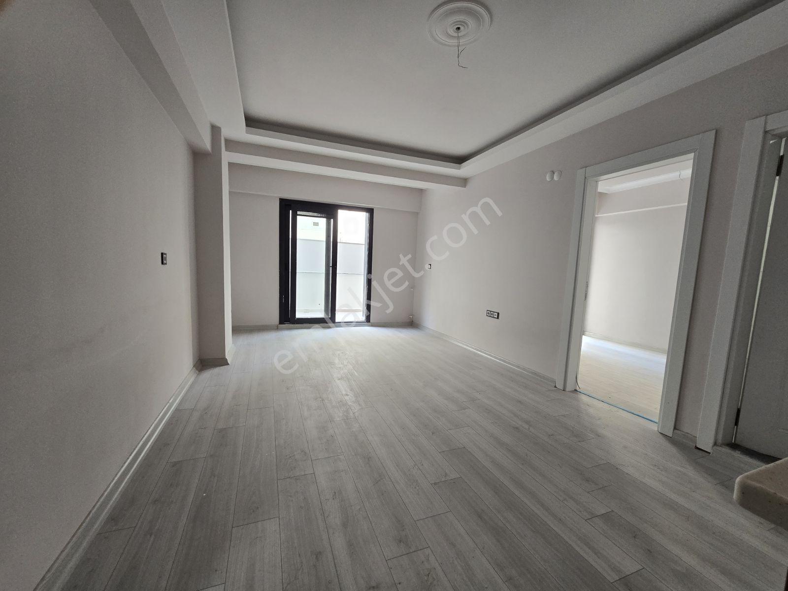 Menemen Seyrek'te 1+1 Geniş Teraslı Daire — fotoğraf 3
