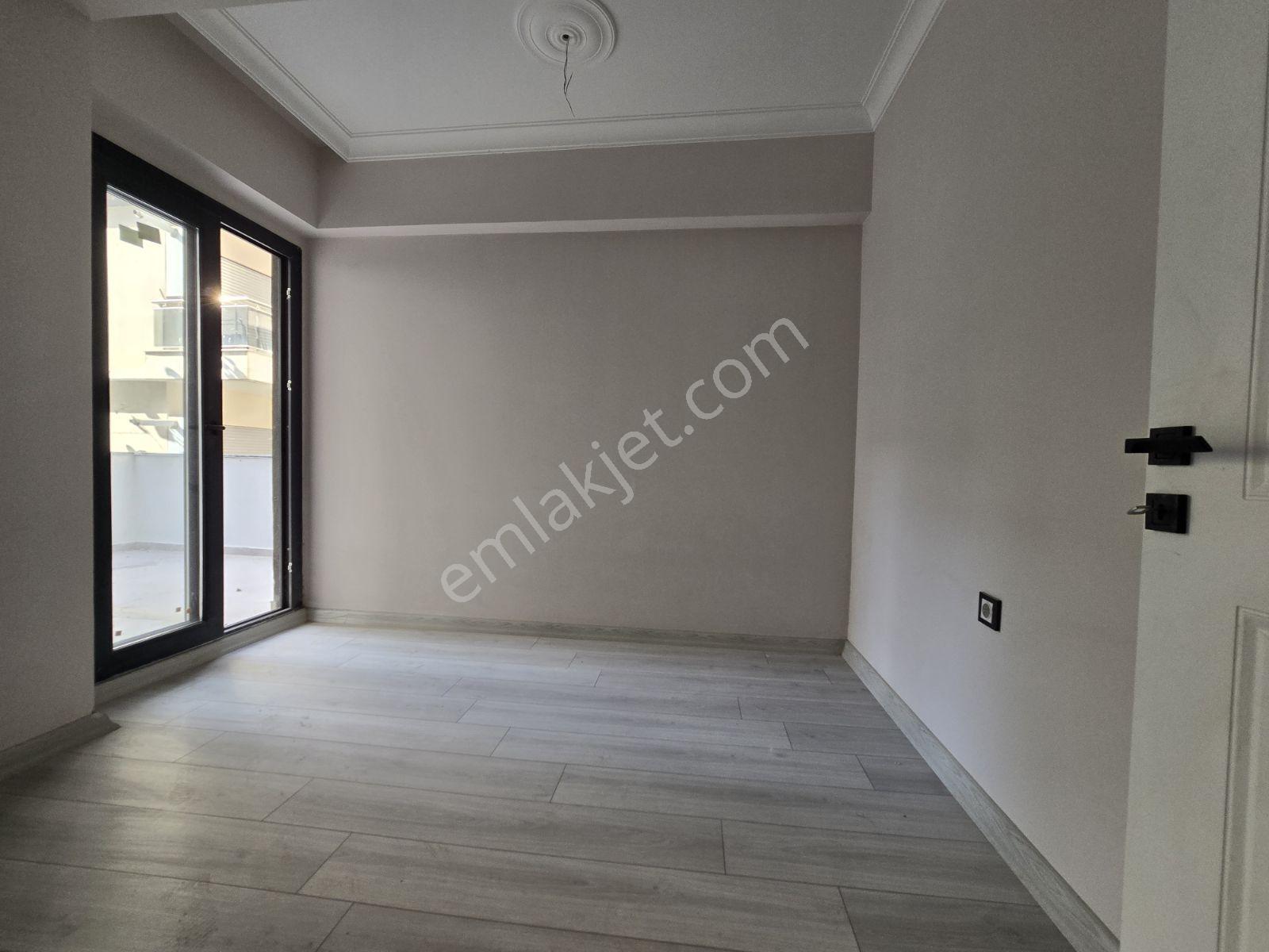Menemen Seyrek'te 1+1 Geniş Teraslı Daire — fotoğraf 11