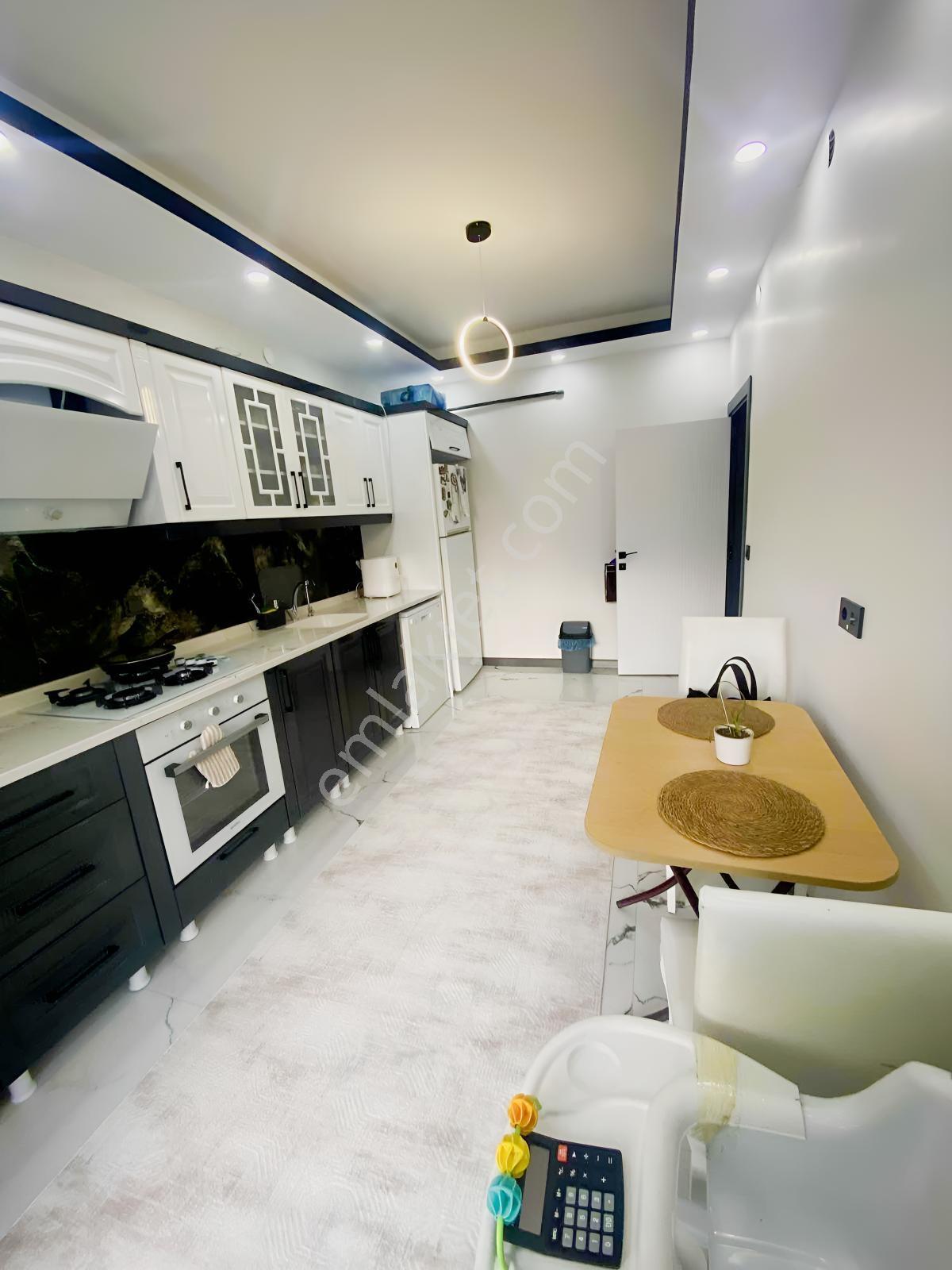 Yenişehir Emniyet Karşısı Arakat Güney Kiracılı Satılık 2+1 — fotoğraf 3