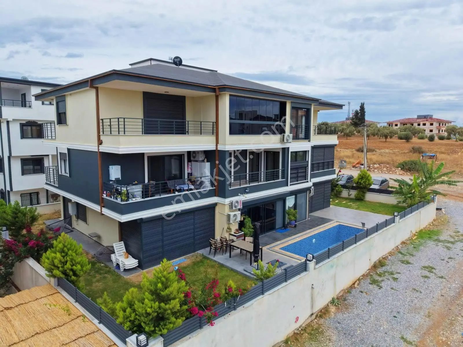 Didim'De Satılık 2+1 Havuzlu & Asansörlü Sıfır Daire
