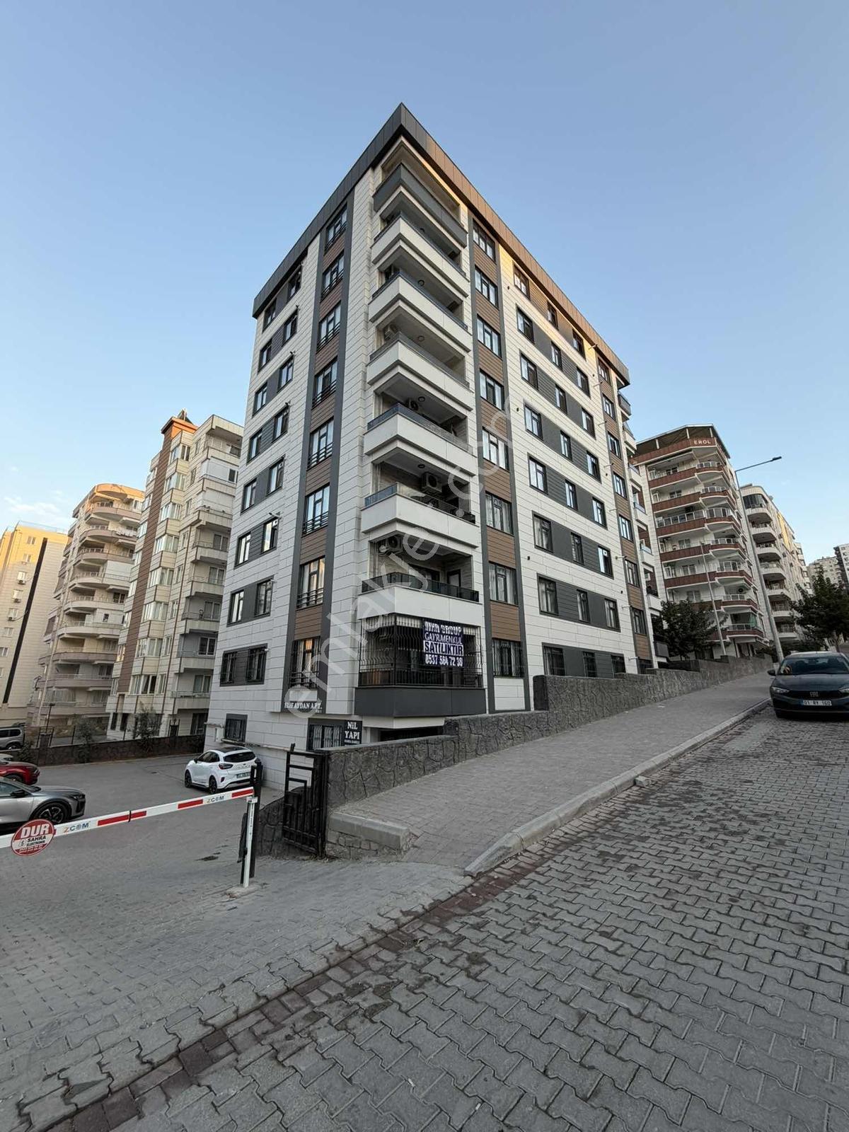 Mhr Grouptan Narlıkuyuda Satılık 4 Odalı Daire