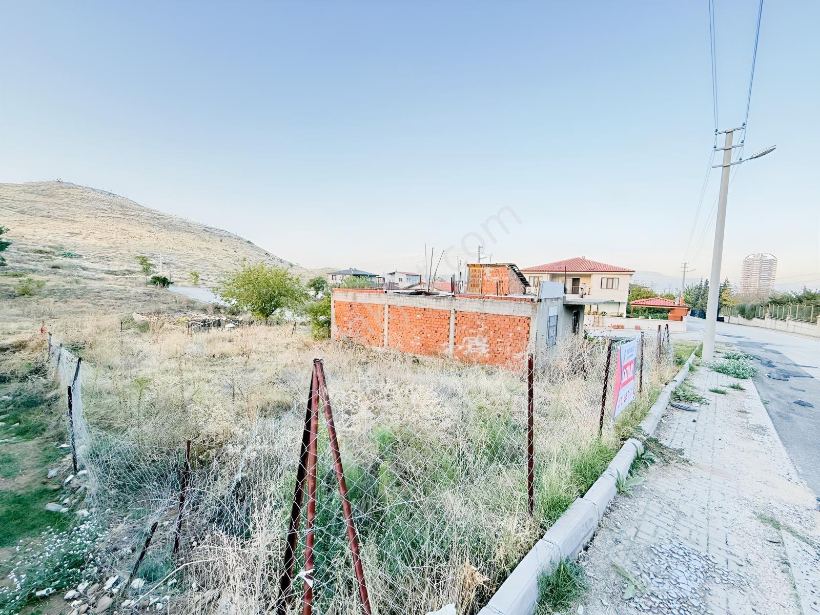 Yatırımlüx'den Kayalar Mh Sinpaş Arkası 292 M2 Arsa — fotoğraf 9