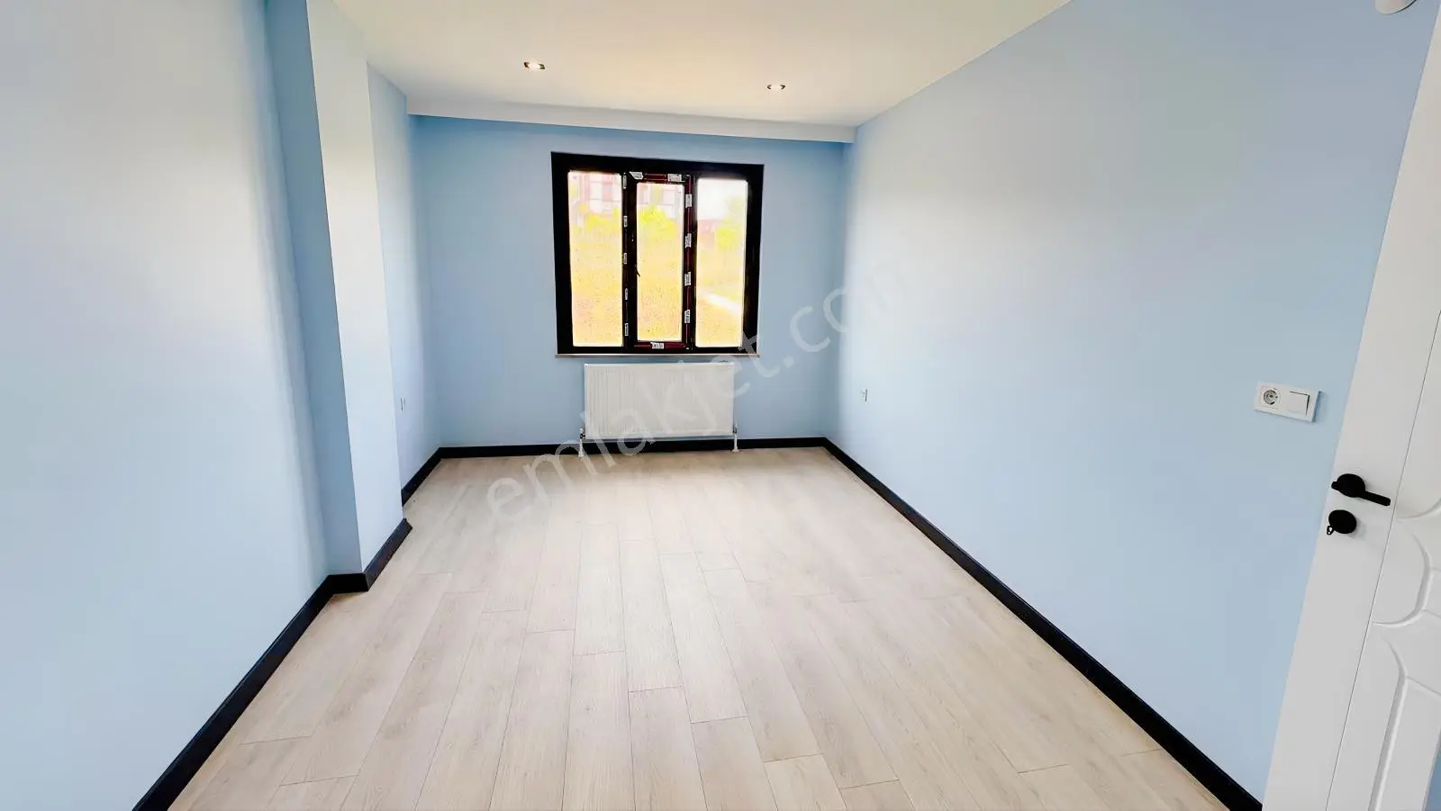 Arnavutköyde Ara Kat 2+1 Satılık Daire — fotoğraf 5