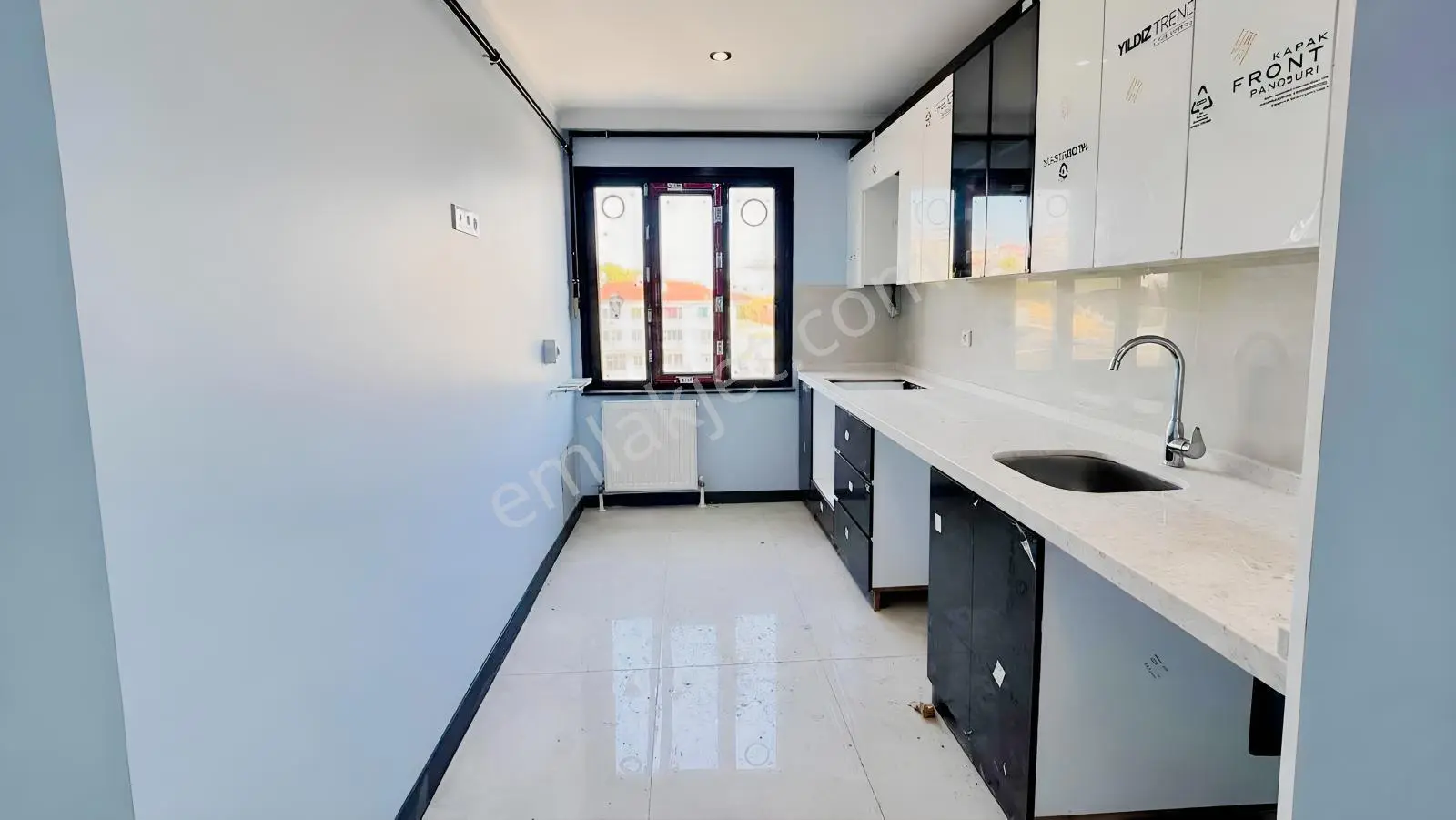 Arnavutköyde Ara Kat 2+1 Satılık Daire — fotoğraf 11