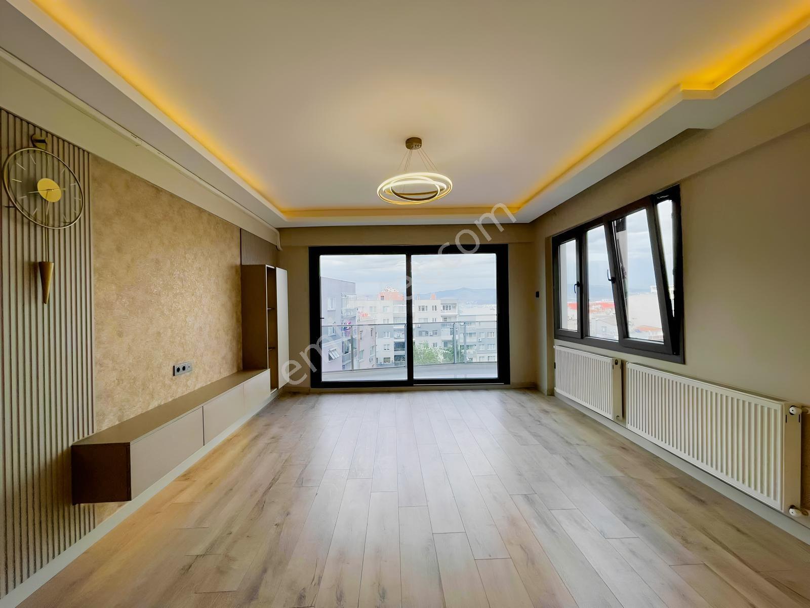 Yeşilyurt Sevgi Yolunda , 3+1 120m² , Ara Kat , Ful Dekorlu — fotoğraf 2