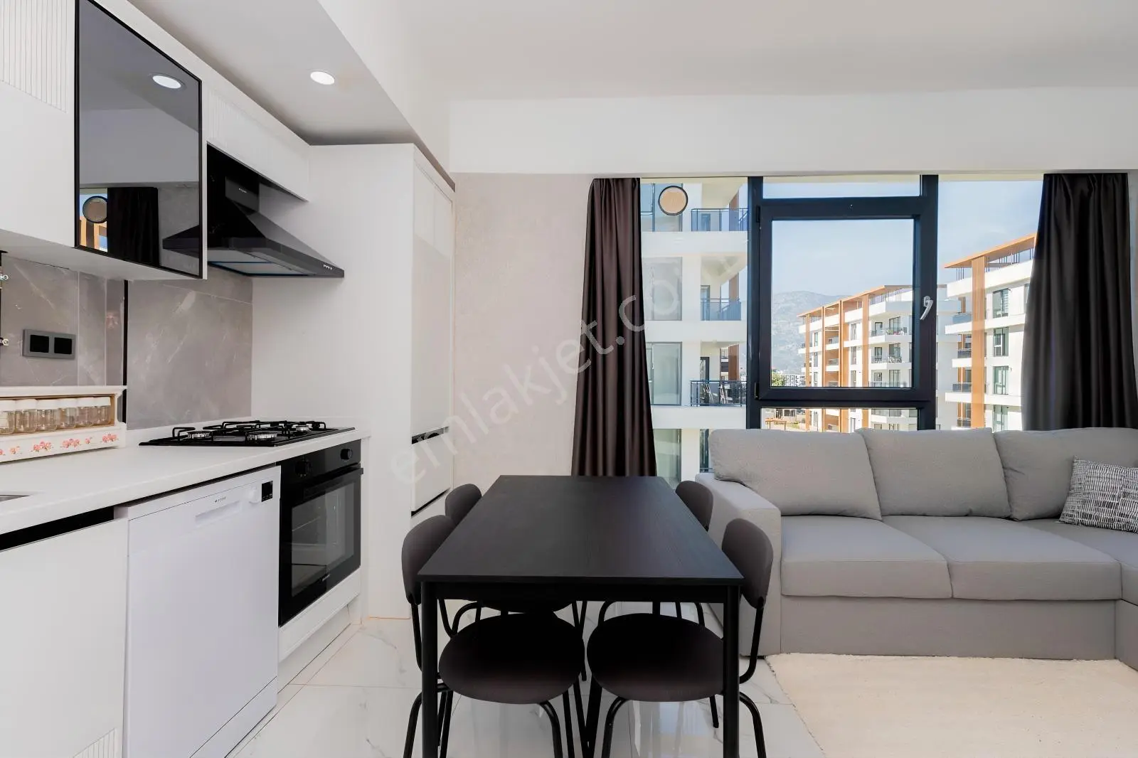 Ful Kredi İmkanı / 65 M2 Geniş Daire / Havuzlu Sitede, — fotoğraf 16