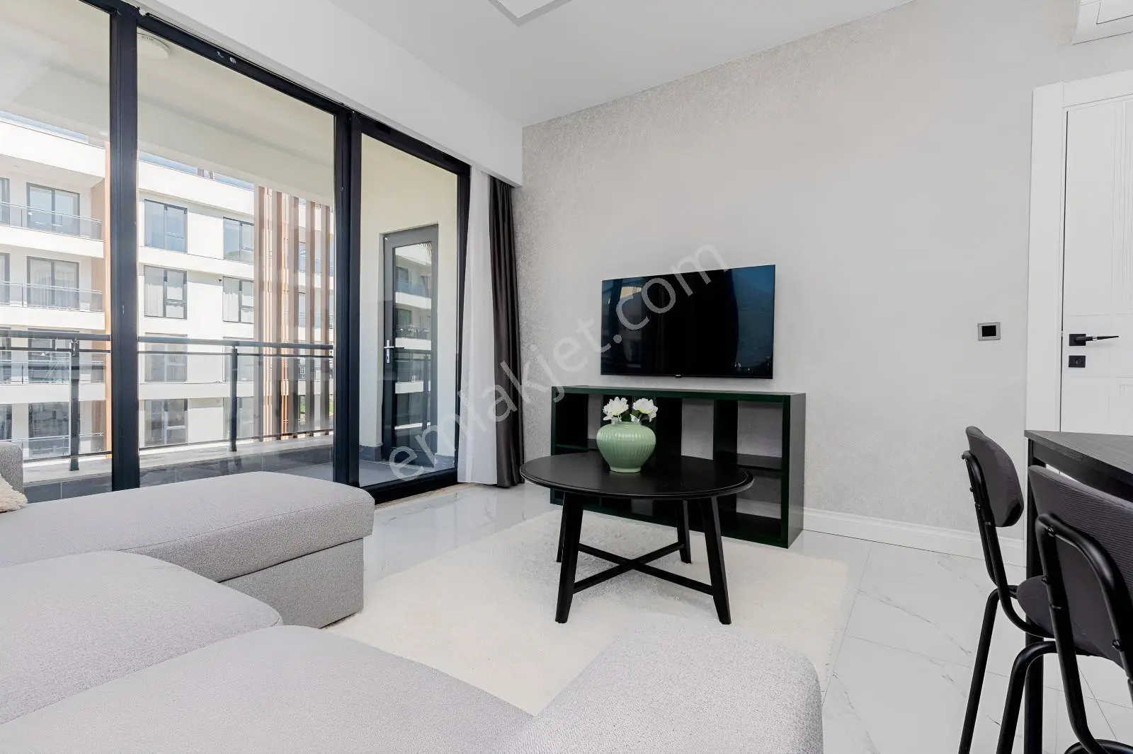 Ful Kredi İmkanı / 65 M2 Geniş Daire / Havuzlu Sitede, — fotoğraf 22