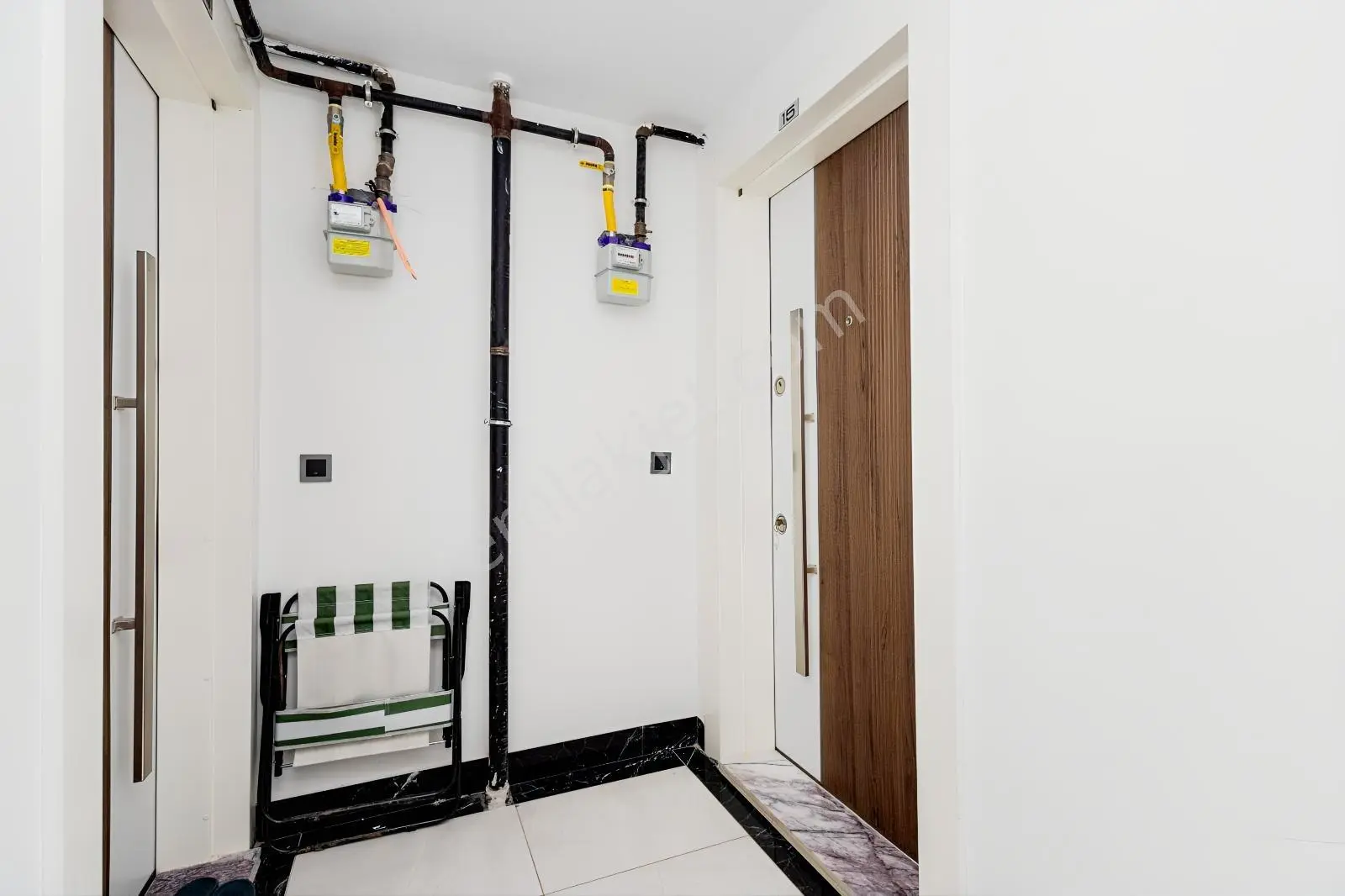 Ful Kredi İmkanı / 65 M2 Geniş Daire / Havuzlu Sitede, — fotoğraf 32
