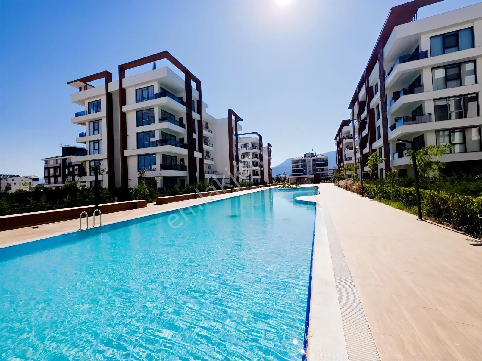 Ful Kredi İmkanı / 65 M2 Geniş Daire / Havuzlu Sitede, — fotoğraf 33