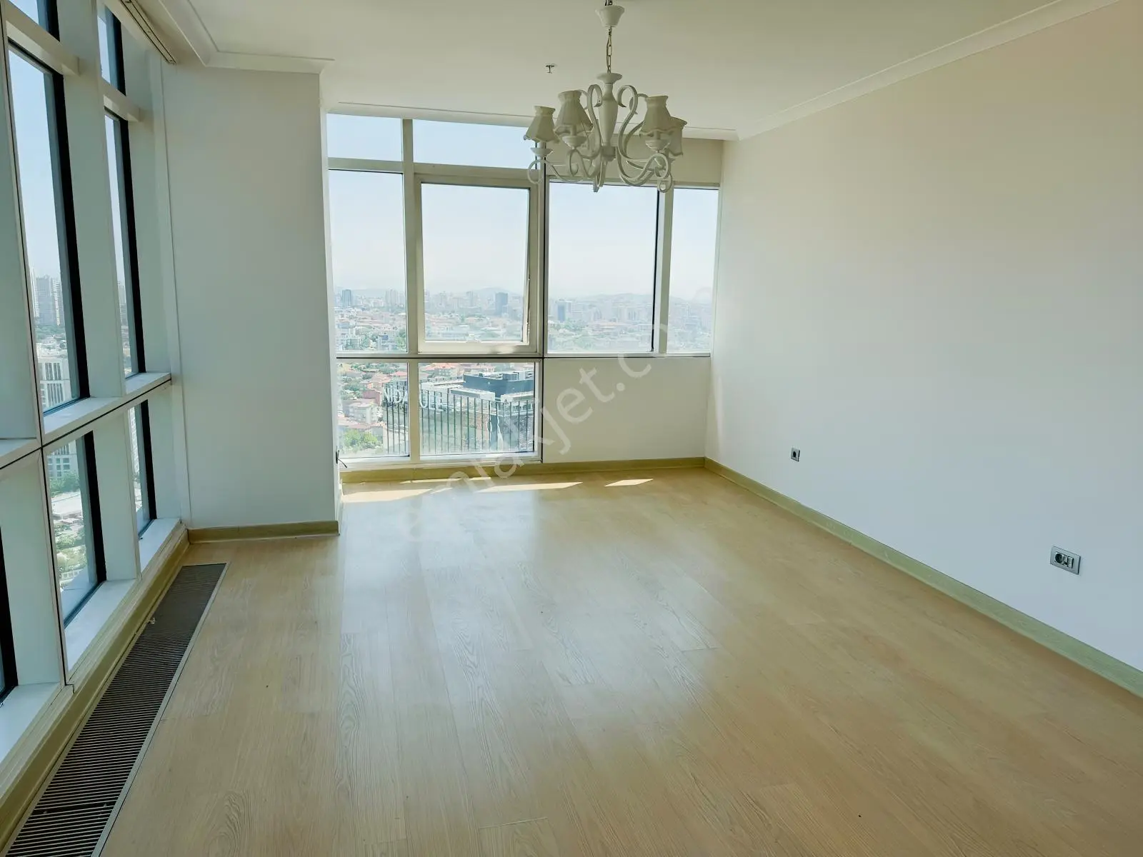 Varyap Merıdıan'de Deniz Manzaralı 3 Cepheli 200 M2 Satılık 3+1 — fotoğraf 15
