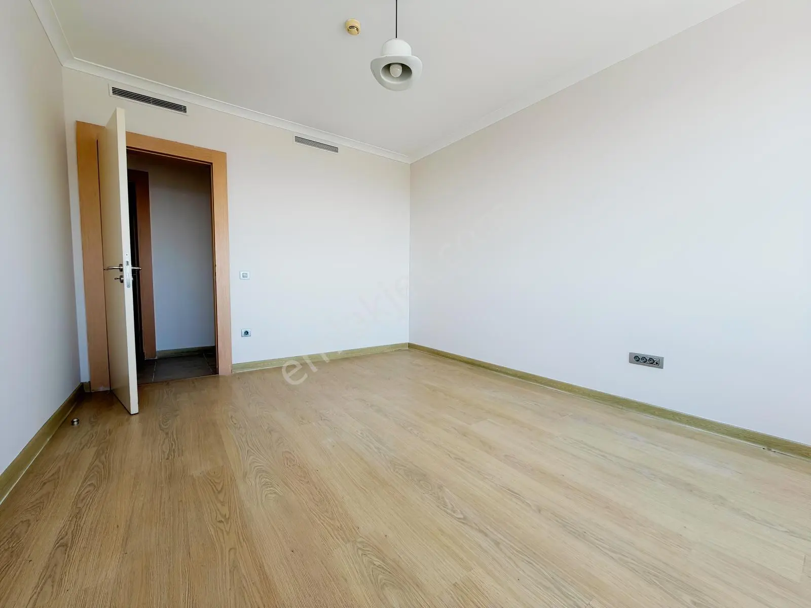 Varyap Merıdıan'de Deniz Manzaralı 3 Cepheli 200 M2 Satılık 3+1 — fotoğraf 20