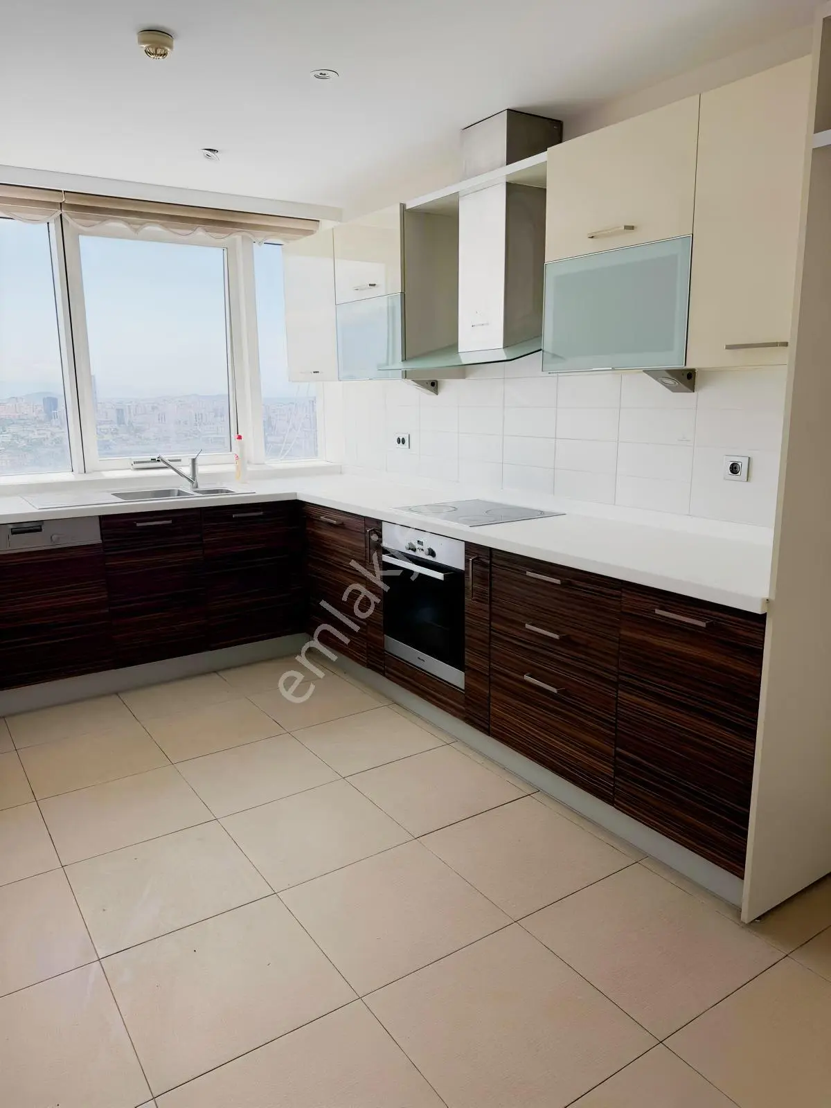 Varyap Merıdıan'de Deniz Manzaralı 3 Cepheli 200 M2 Satılık 3+1 — fotoğraf 25