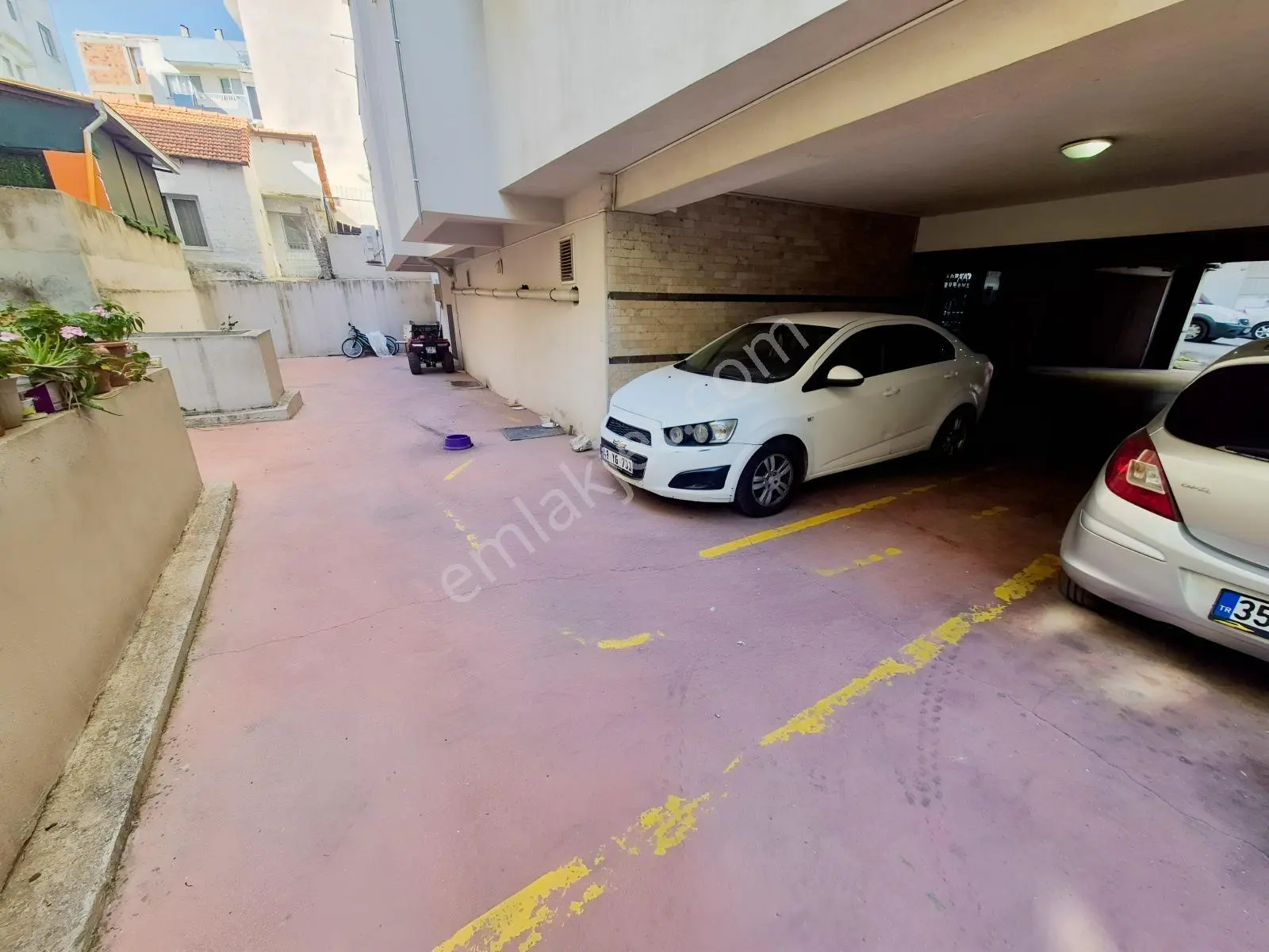 Yeşilyurt Şükrü Karaduman Cad. Üzerinde Satılık Lüks 1+1 Arakat — fotoğraf 17