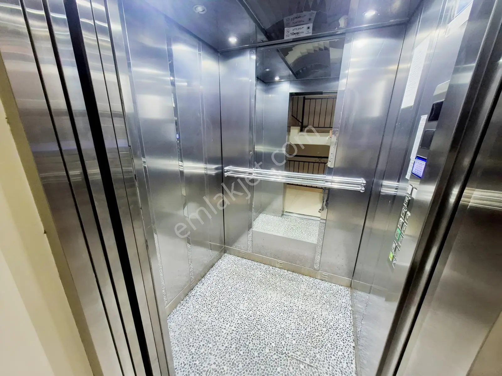 Yeşilyurt Şükrü Karaduman Cad. Üzerinde Satılık Lüks 1+1 Arakat — fotoğraf 19