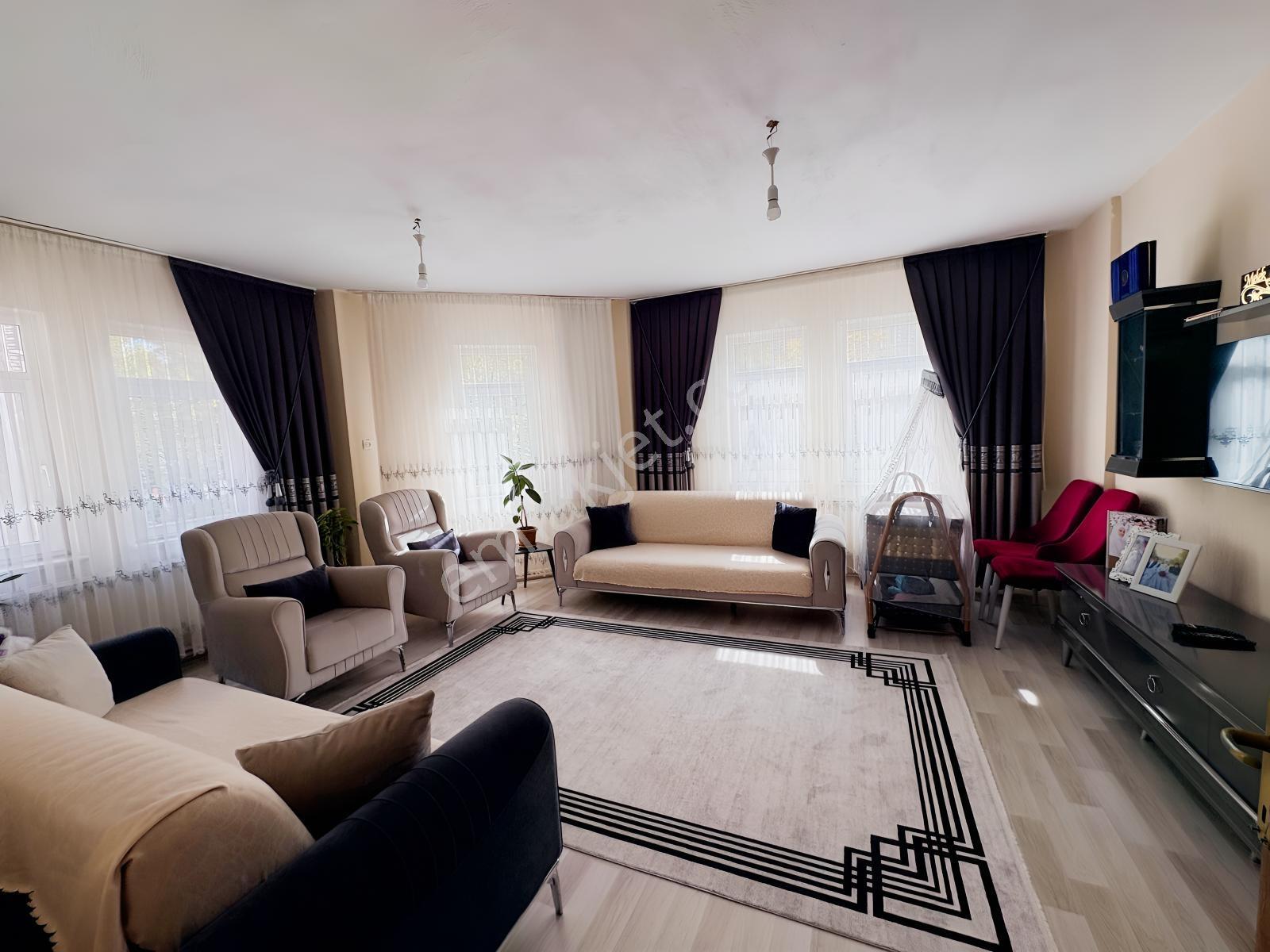 Özgü'den Sporkent'te Site İçi Arakat Yapılı 3+1 Daire — fotoğraf 2