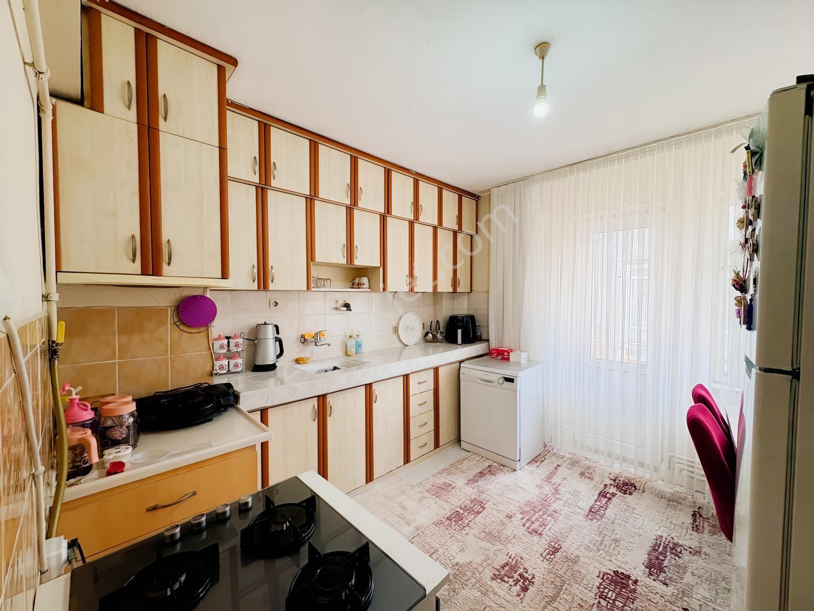 Özgü'den Sporkent'te Site İçi Arakat Yapılı 3+1 Daire — fotoğraf 5