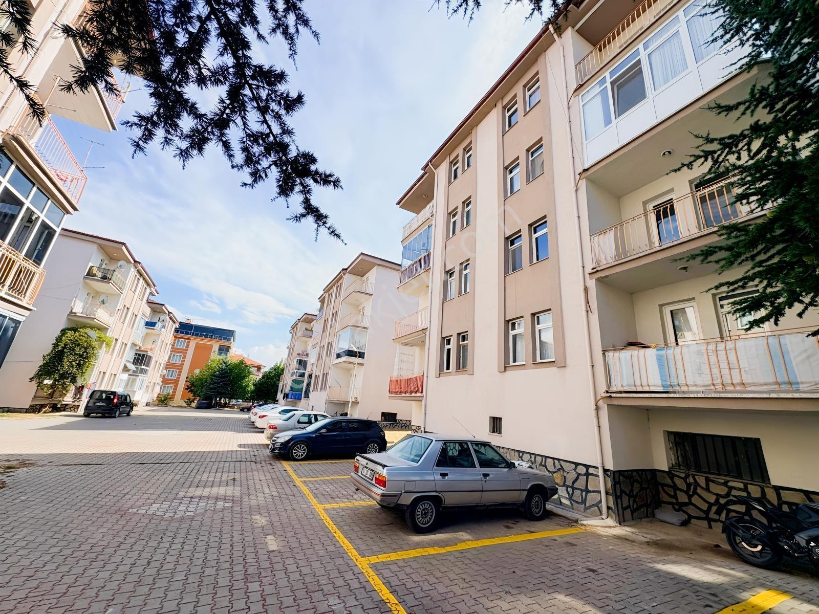 Özgü'den Sporkent'te Site İçi Arakat Yapılı 3+1 Daire — fotoğraf 20