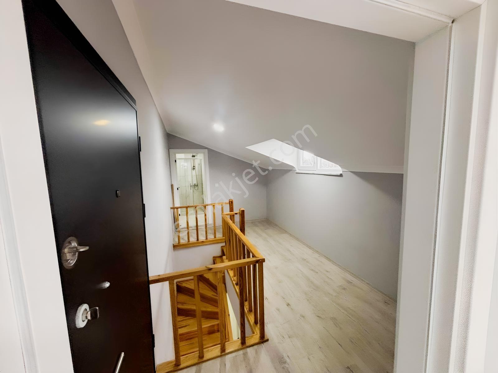 Re/max Anka Güvencesiyle İskanlı Çift Girişli Sıfır 3+1 Dubleks — fotoğraf 18
