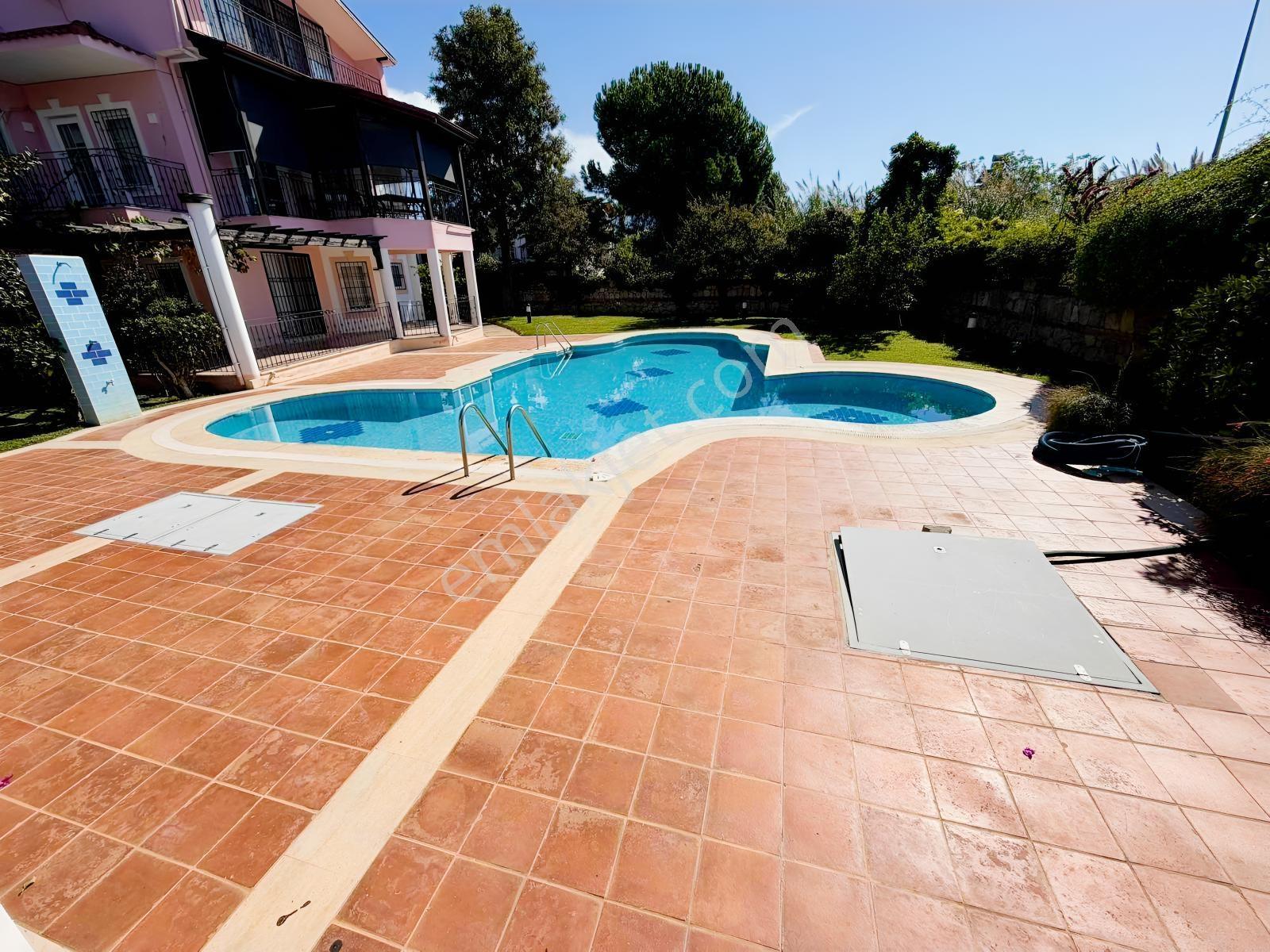 Fethiye Foça Çalış Plajda Satılık 2+1 Daire — fotoğraf 2