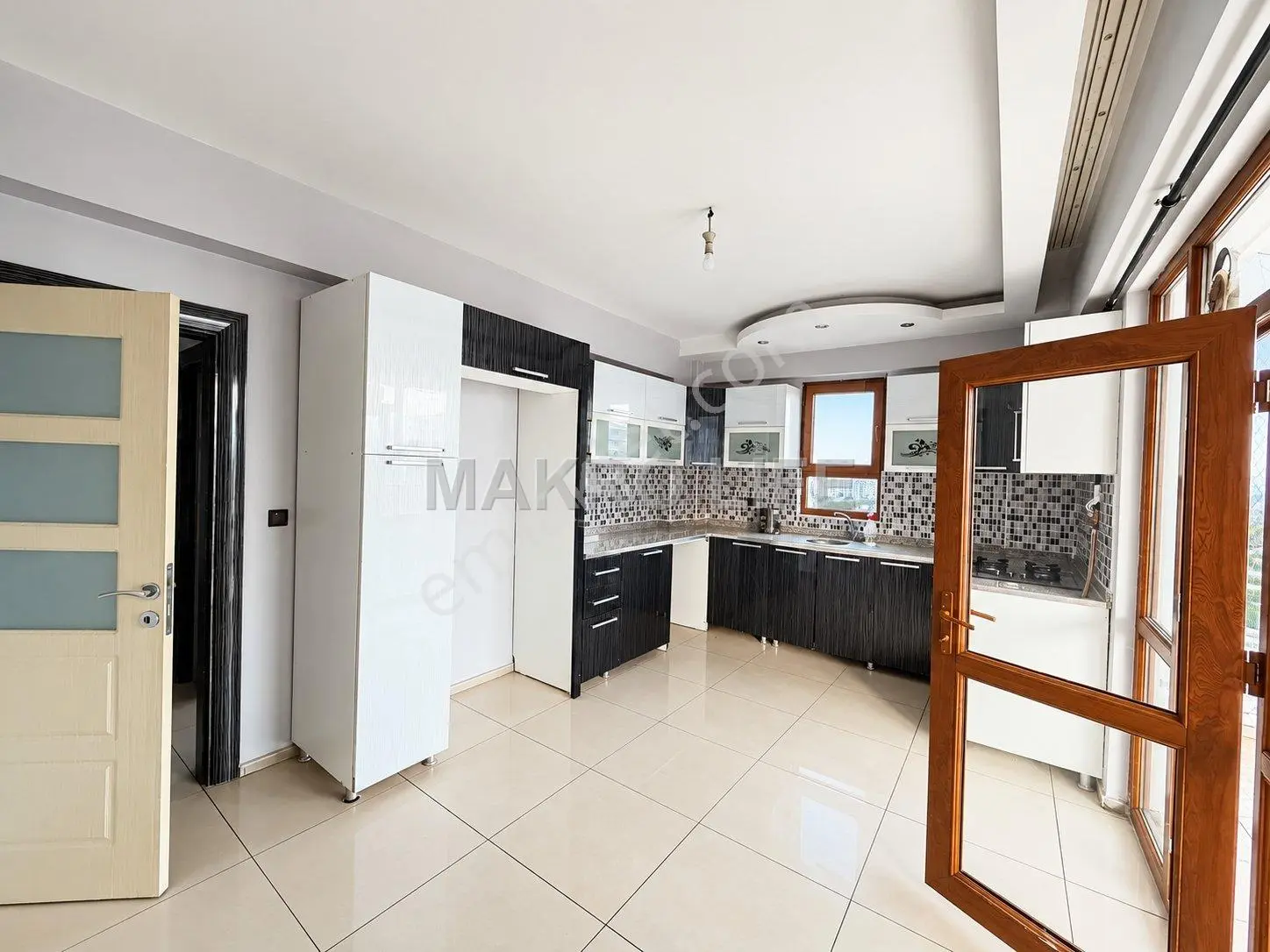 Acil!! Radison Otel Arkasında 3+1 Fırsat Dairemiz Satılıktır