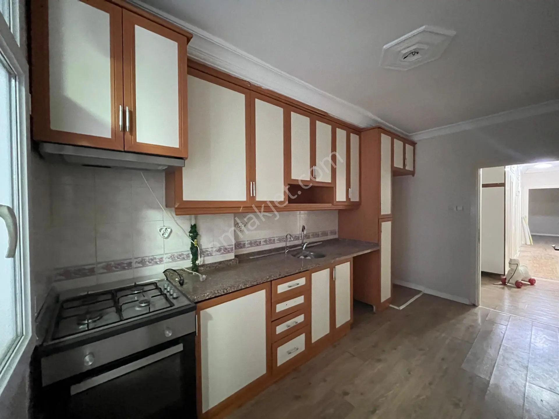 3+1 Güzelyalı 10-1katı Dgaz Kap.mutfak G.odası Geniş Kgb Cephe 185m2 Araç Takas Olur Hasarsız — fotoğraf 5