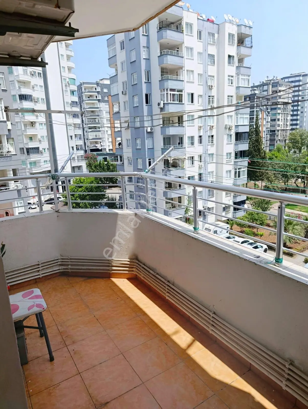 3+1yurt 9-4katı Dgaz 200m2 Site İçinde Kiler Kap.mutfak Cam Balkon D.şebeke Hasarsız Kgd Cephe, — fotoğraf 5