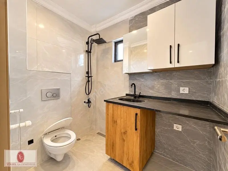Yüksel'den Edremit Çarşının Merkezinde Geniş Balkonlu 2+1 Daire — fotoğraf 35