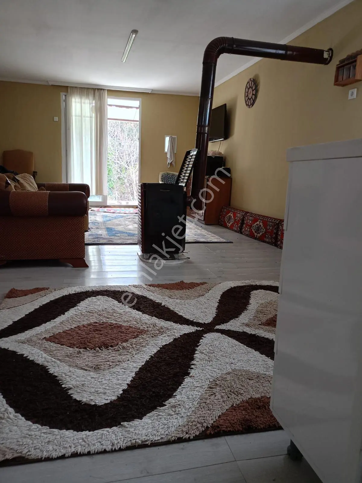 İçinde Evi Olan Bahçe — fotoğraf 3