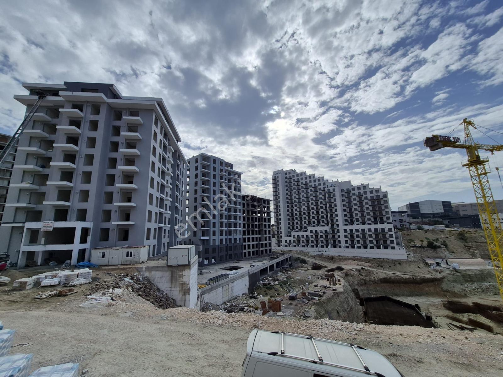 Buca Da 7 Havuzlu Sitede 1+1 Otoparklı Lüks Daire — fotoğraf 10