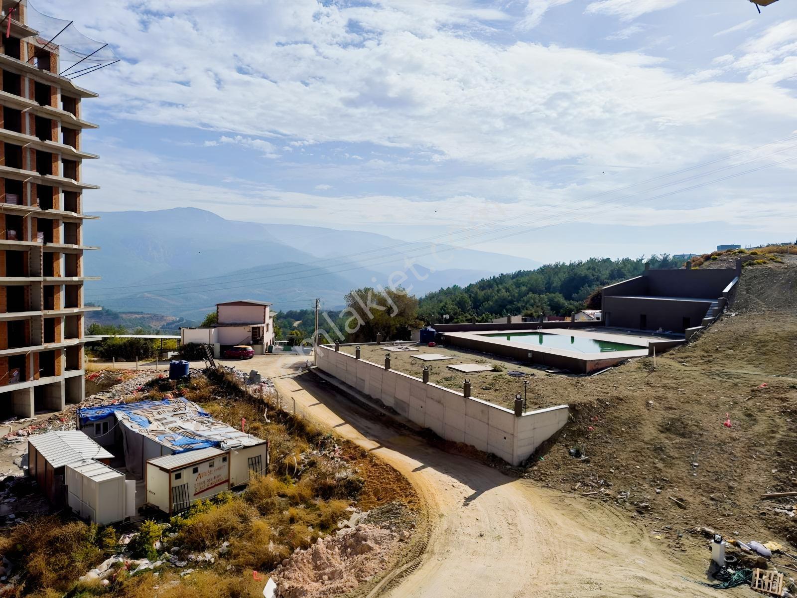 Buca Da 7 Havuzlu Sitede 1+1 Otoparklı Lüks Daire — fotoğraf 12