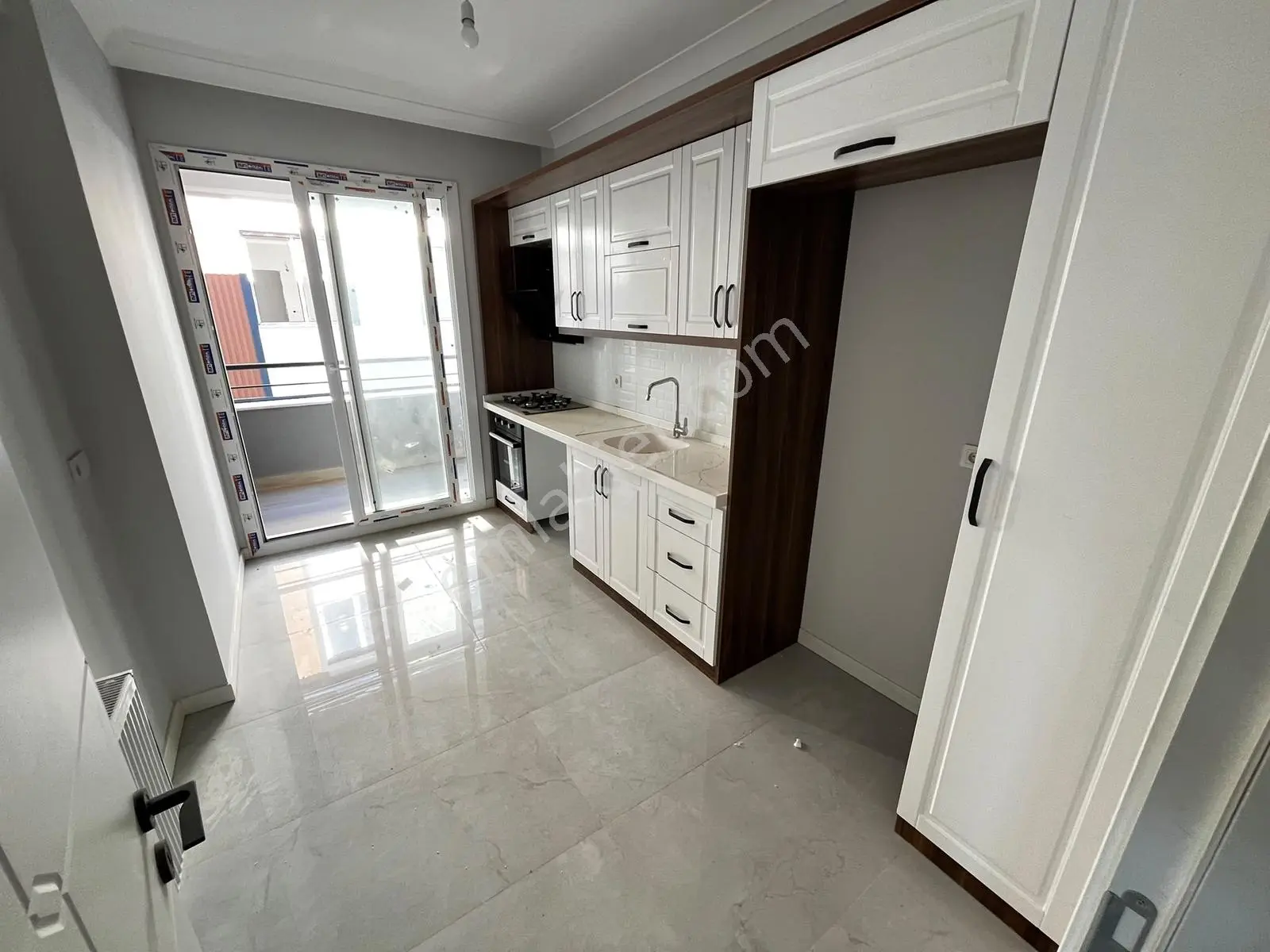 Hastane Bölgesinde %80 Kredili Ara Kat Doğalgazlı Lüx 2+1 Daire — fotoğraf 9