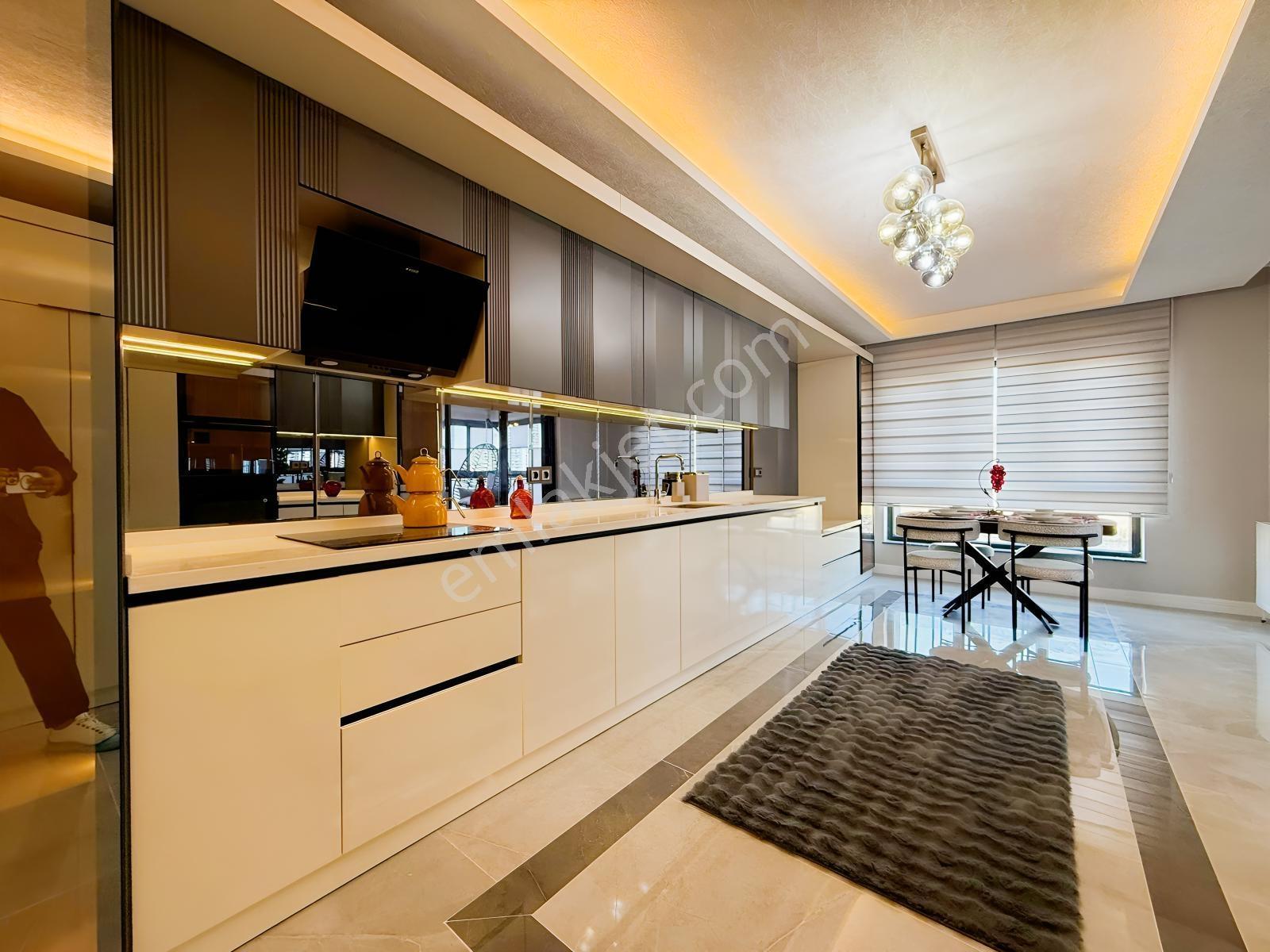 Geniş Ailelere Özel Fırsat Dairesi 5+1 230m2 İlk Gelen Alır..! — fotoğraf 9