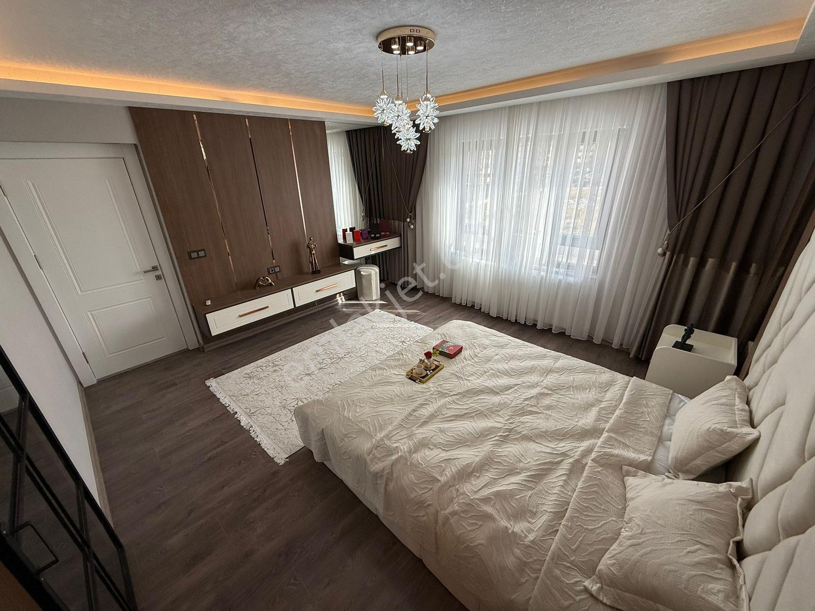 Geniş Ailelere Özel Fırsat Dairesi 5+1 230m2 İlk Gelen Alır..! — fotoğraf 14