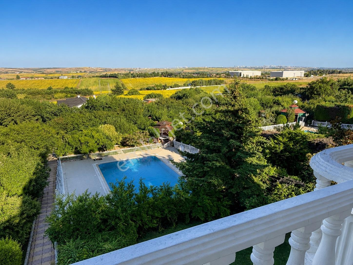 Çatalca İzzettin'de 4013m² Arsalı, Havuzlu, 14 Odalı Süper Villa — fotoğraf 7