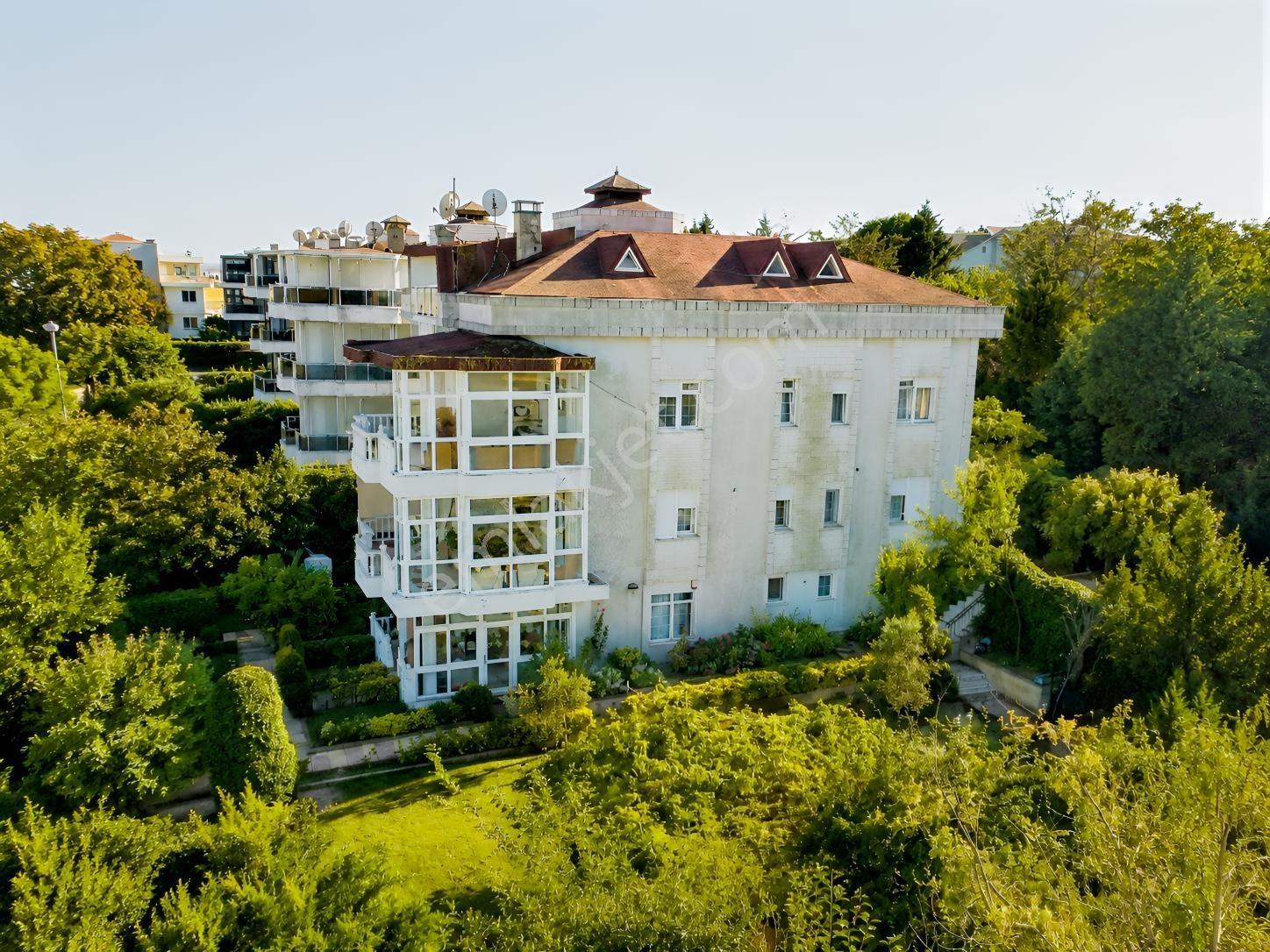 Çatalca İzzettin'de 4013m² Arsalı, Havuzlu, 14 Odalı Süper Villa — fotoğraf 17