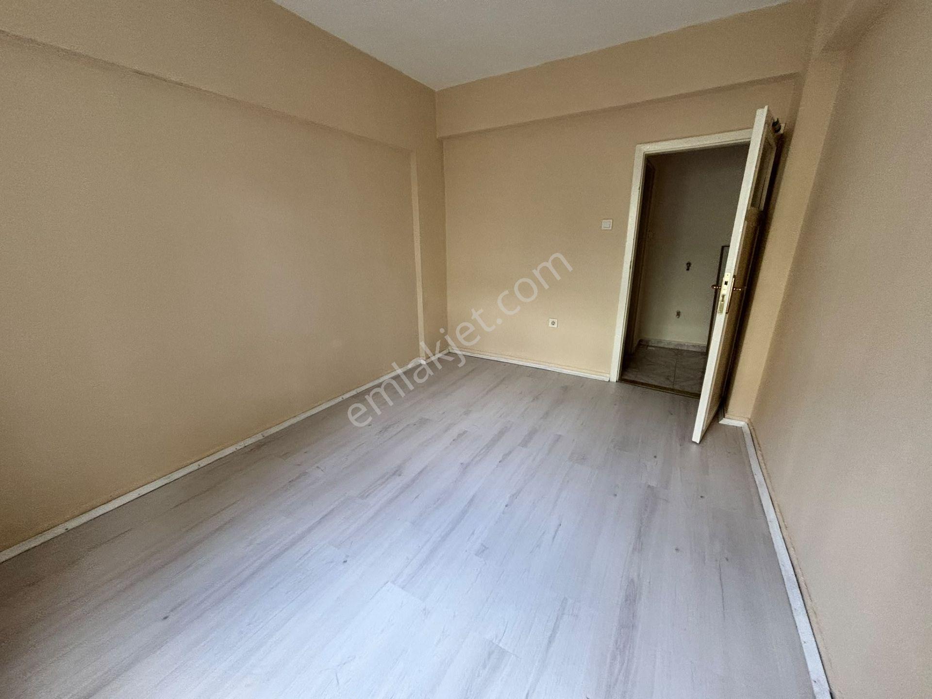 İlk-ev'den Boş Her Zaman Bakılabilir Çetin Emeç Yakını Balkonlu Kombili Yüksek Giriş 2+1 — fotoğraf 8