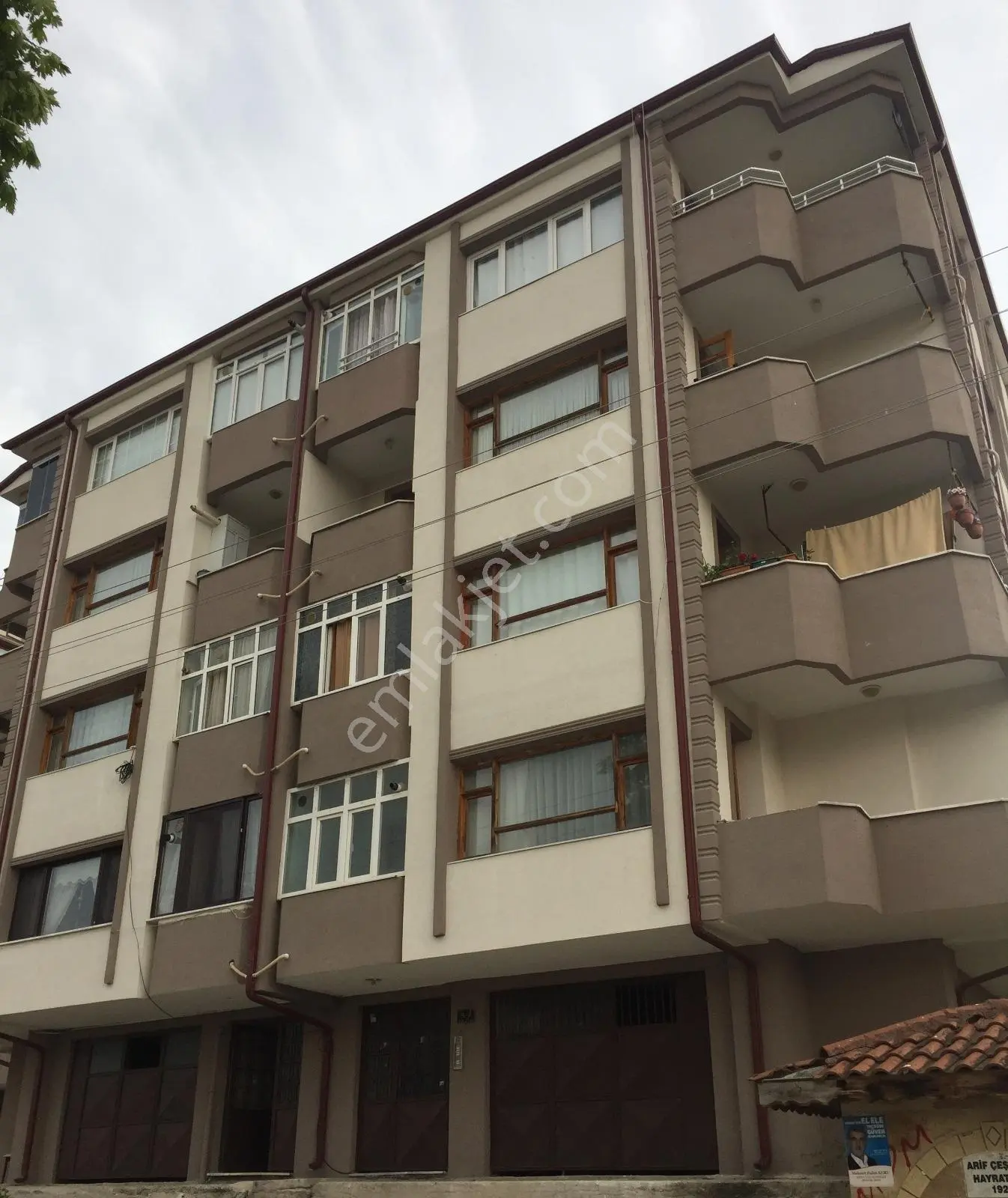 Kare Gayrimenkul'Den Kemalpaşa Mahallesinden 3+1 Satılık Daire