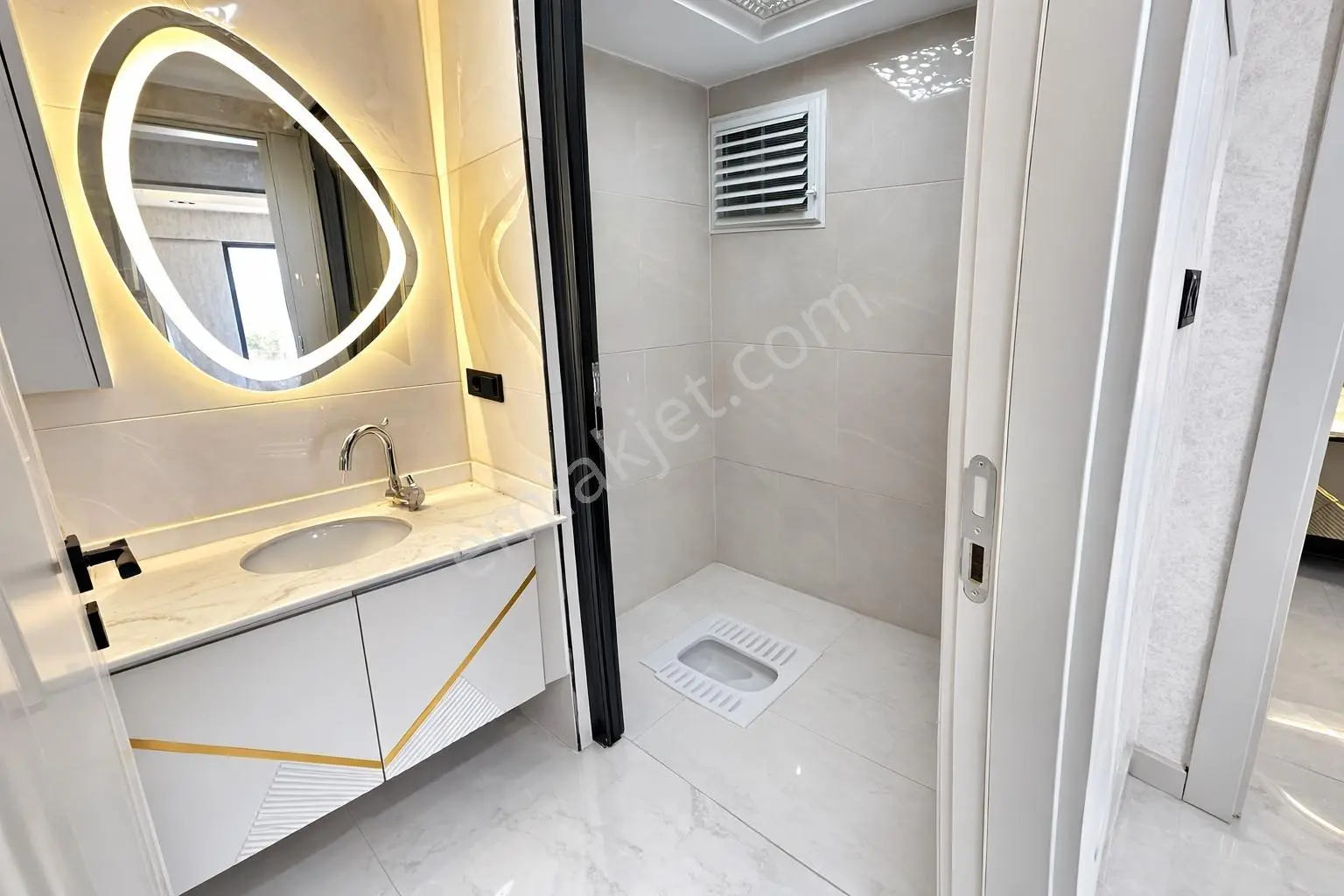 Alpaslan1'de Site İçi Açk Cephe Yerdn Isıtma Genş Balkon Lüx2+1 — fotoğraf 20
