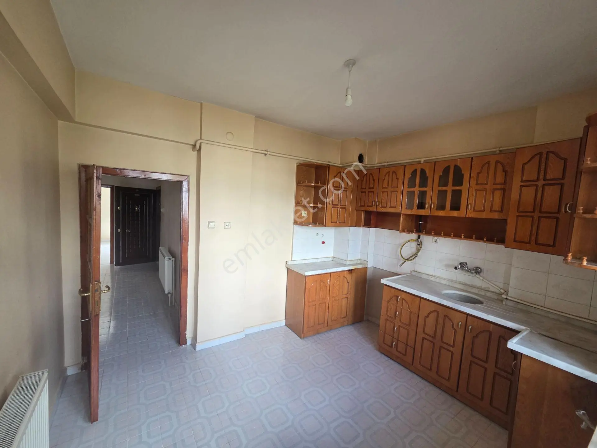 Doğukan Real Estate | Üniversiteye Yürüme Mesafesinde 3+1 | Ara Kat Tek Daire Üzeri Satılık Daire — fotoğraf 3